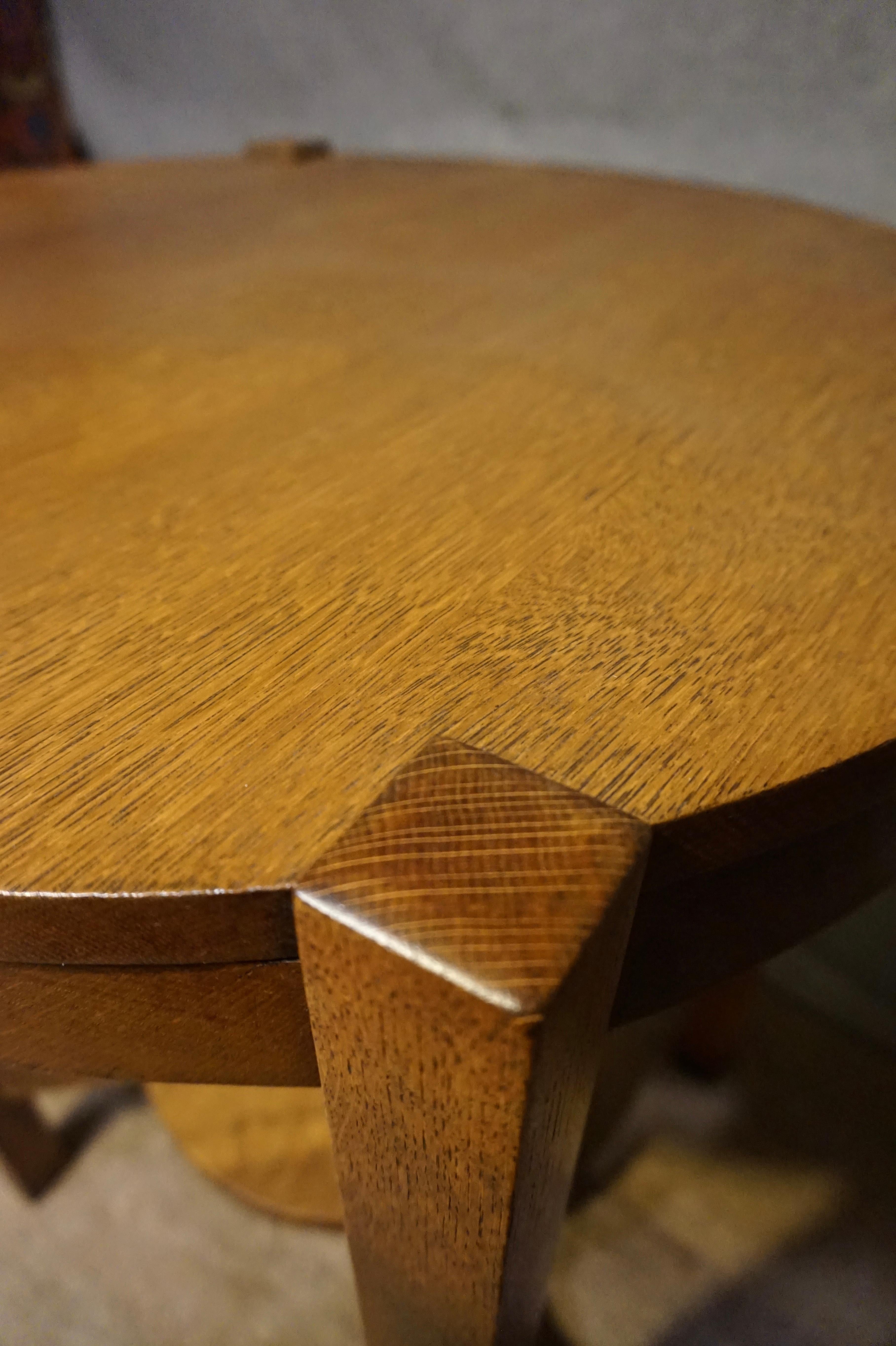 Early 20th Century Rare Clean Lined Arts & Crafts Quarter Sawn Oak Round Table with Tier