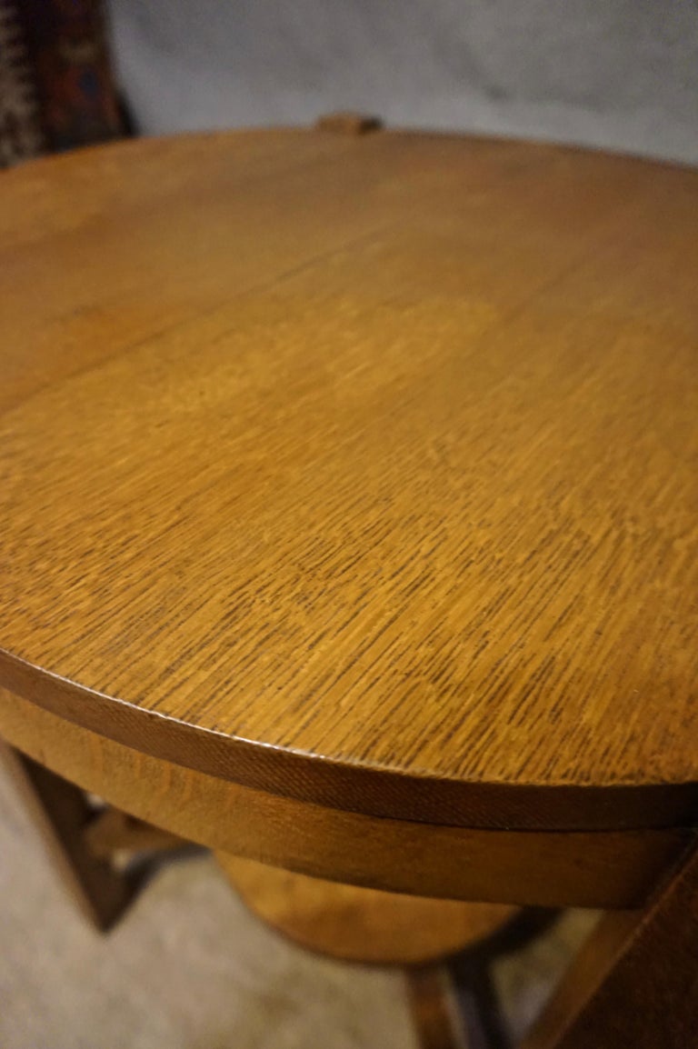Rare Clean Lined Arts and Crafts Quarter Sawn Oak Round Table with Tier
