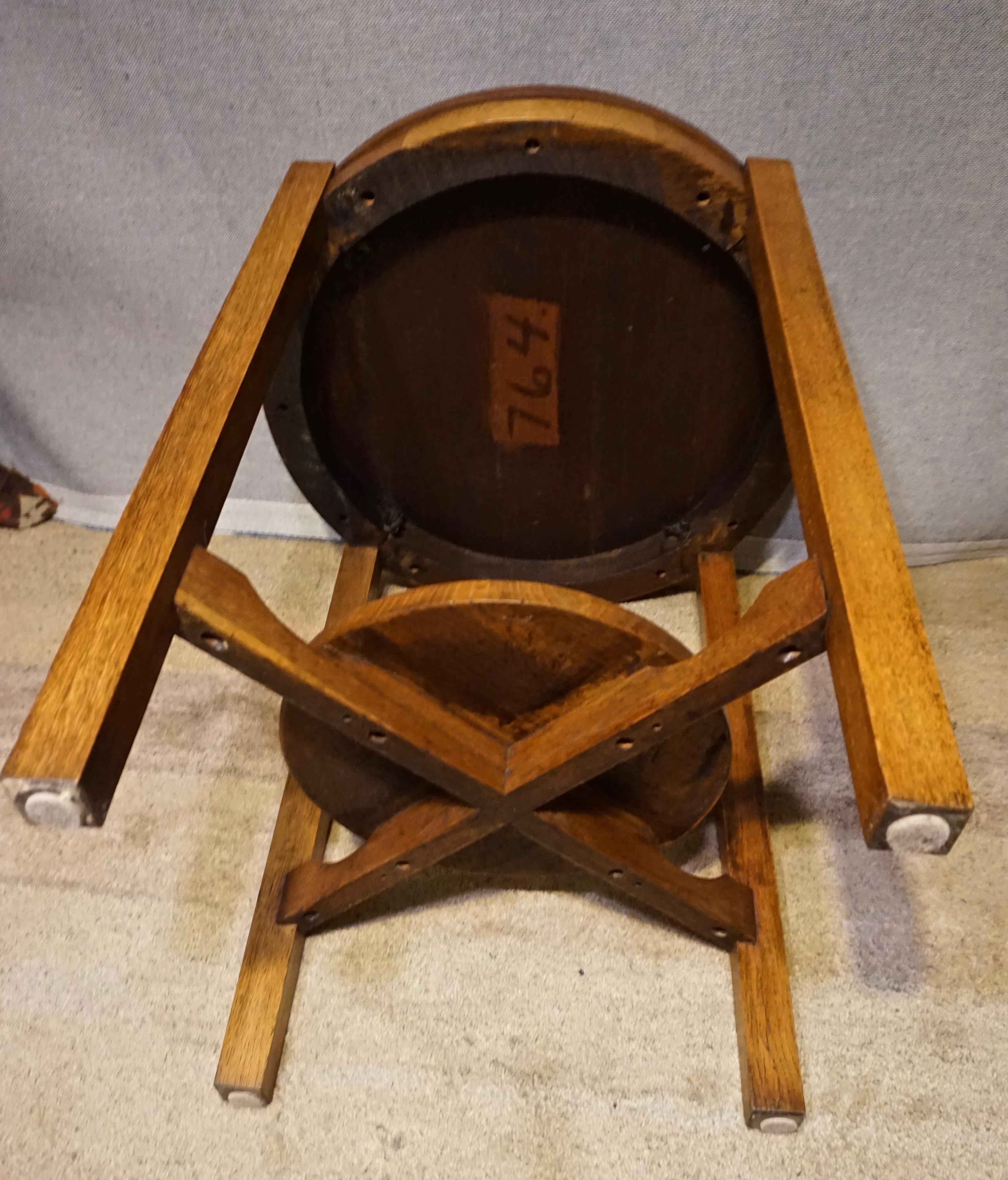 Rare Clean Lined Arts & Crafts Quarter Sawn Oak Round Table with Tier 5