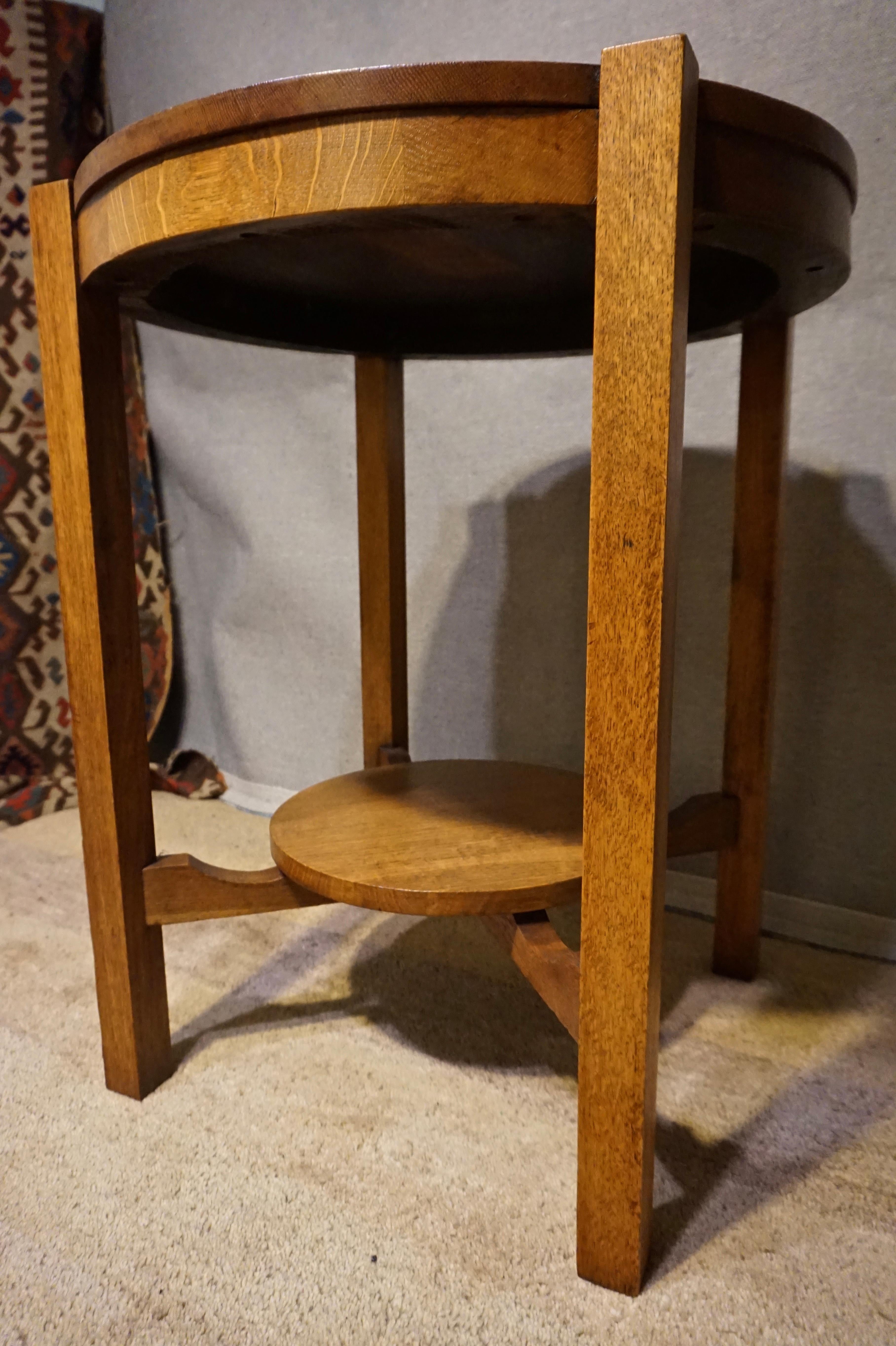 Arts and Crafts Rare Clean Lined Arts & Crafts Quarter Sawn Oak Round Table with Tier