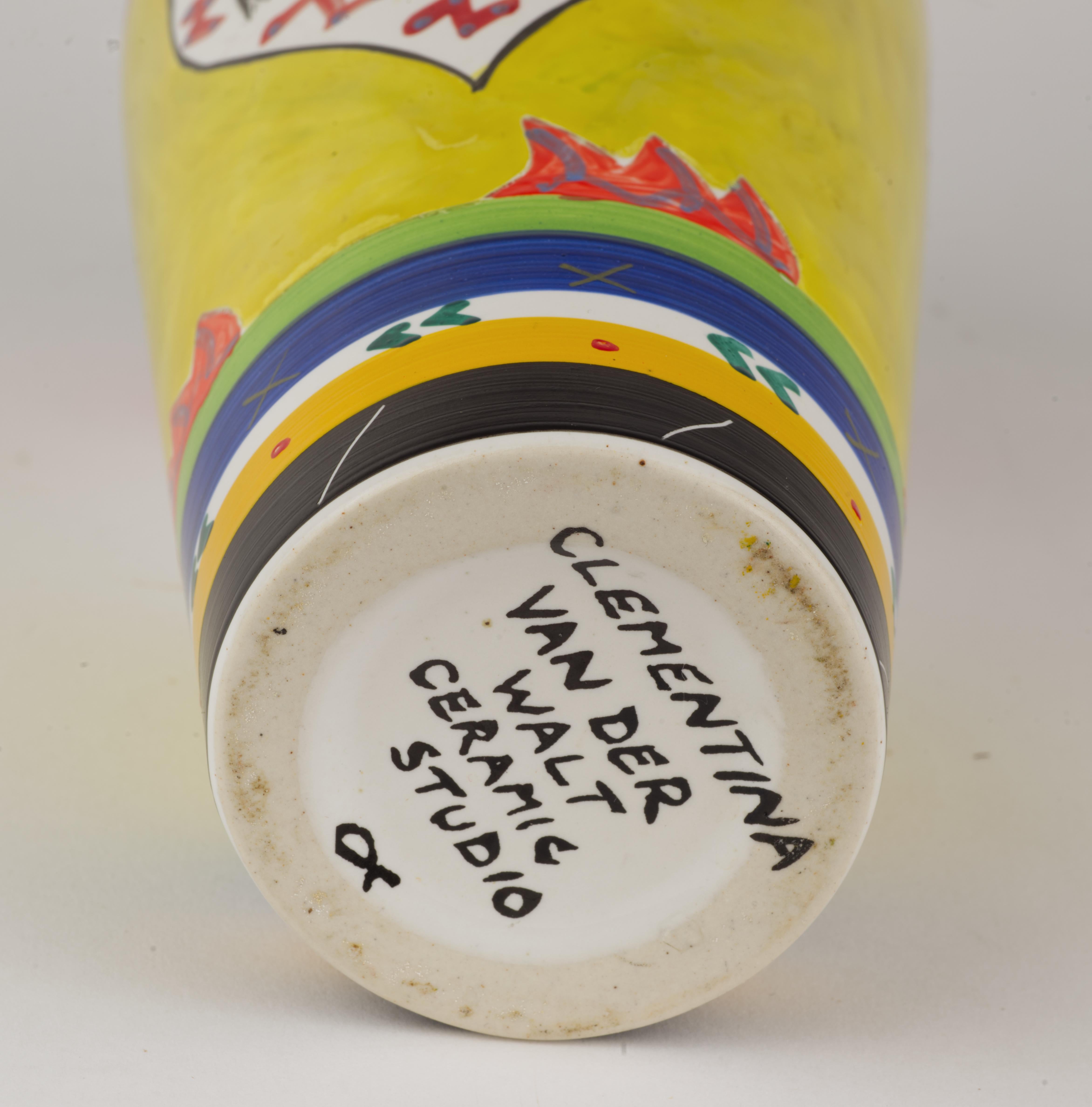 Raro vaso a forma di elefante di Clementina Van Der Walt, Studio Pottery del Sudafrica In condizioni buone in vendita a Clifton Springs, NY