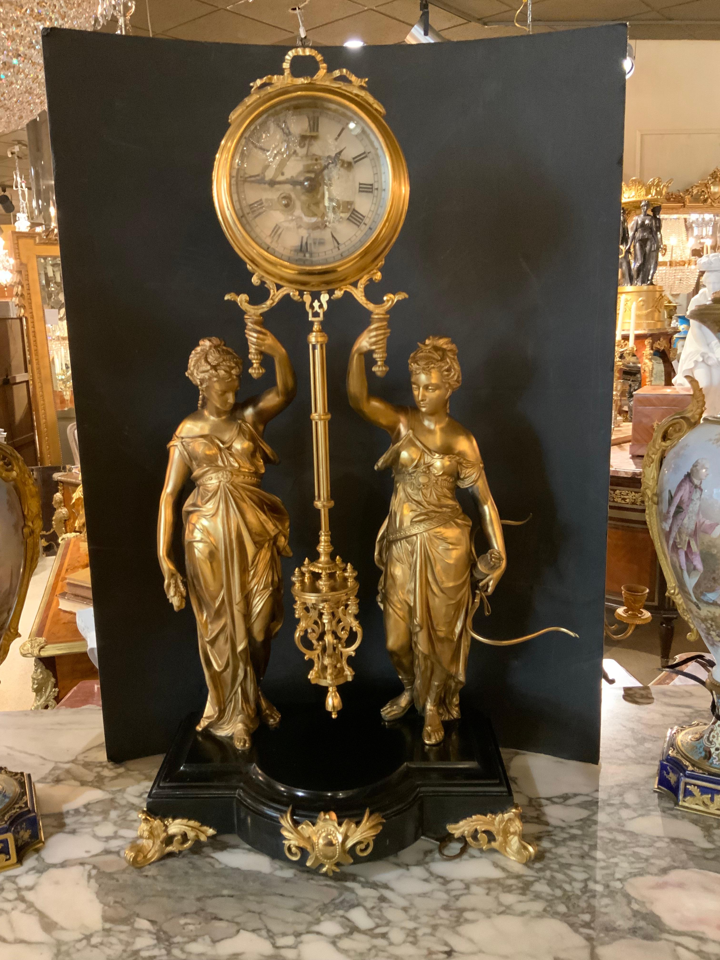 Rare clock by Jozsef Lechner gilt bronze and black marble, rotating pendulum For Sale 3