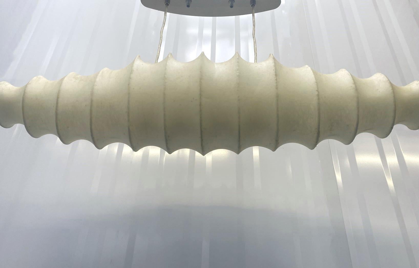 Rara lámpara colgante de dos luces Goldkant Cocoon Años 60 Castiglioni, estilo Flos Hecho a mano en venta
