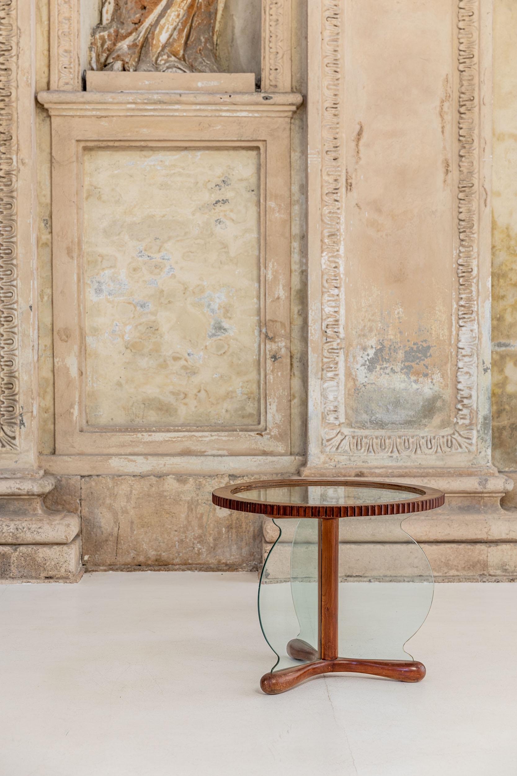 Mid-Century Modern Rare table basse attribue  Borsani en vente