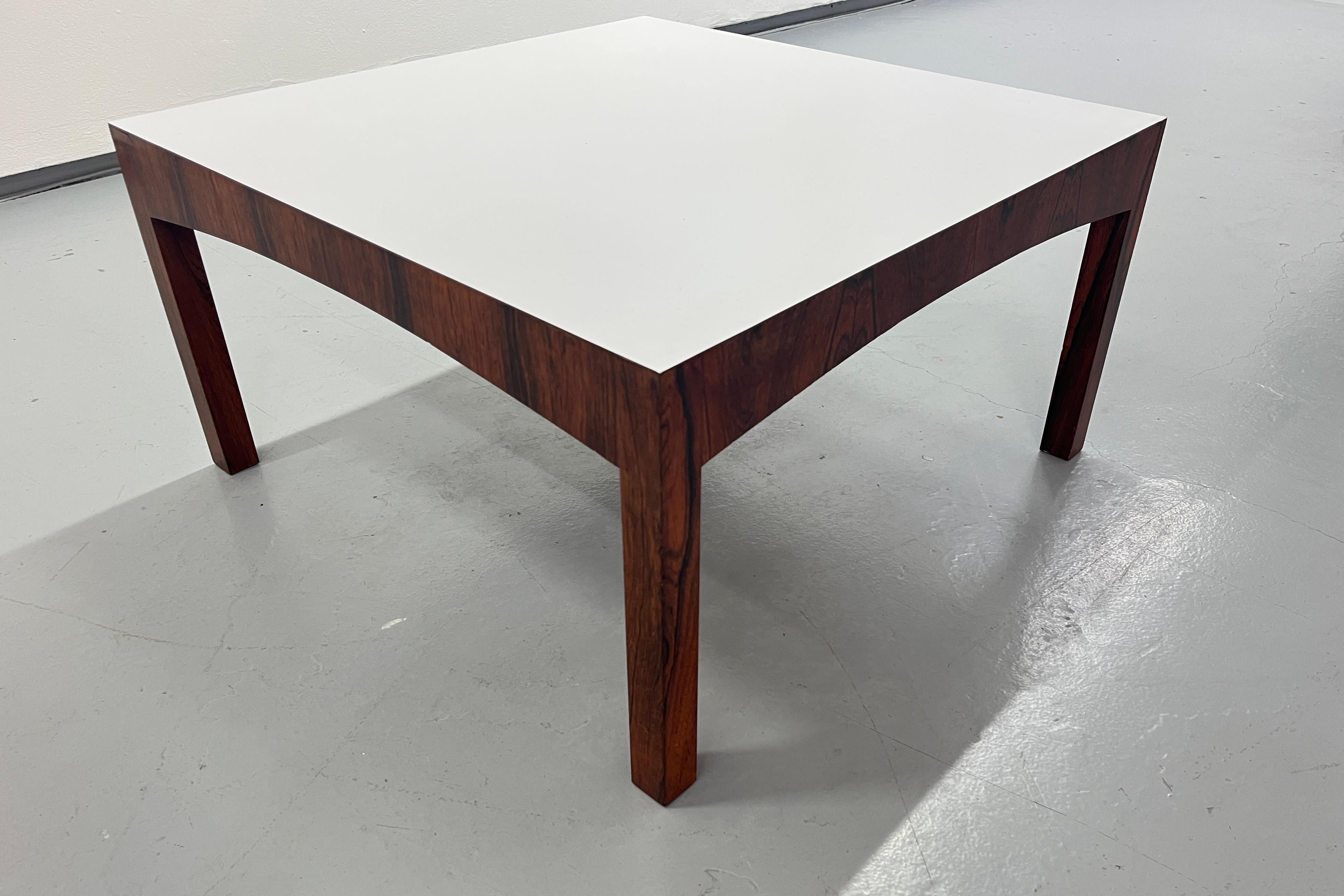 Table basse rare de Hugues Poignant en vente 1