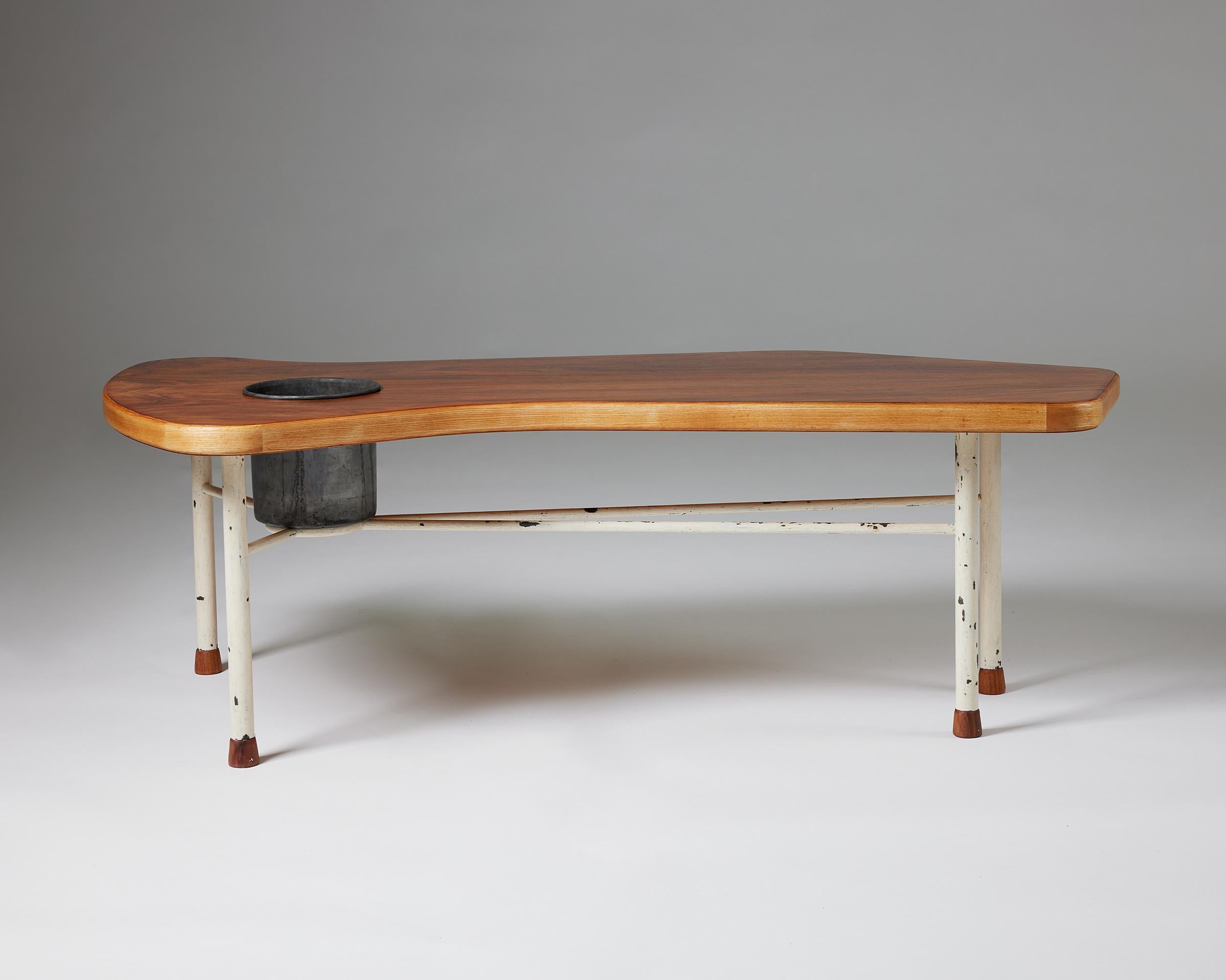 Mid-Century Modern Rare Coffee Table Designed by Finn Juhl for Niels Vodder, Denmark, 1941 For Sale