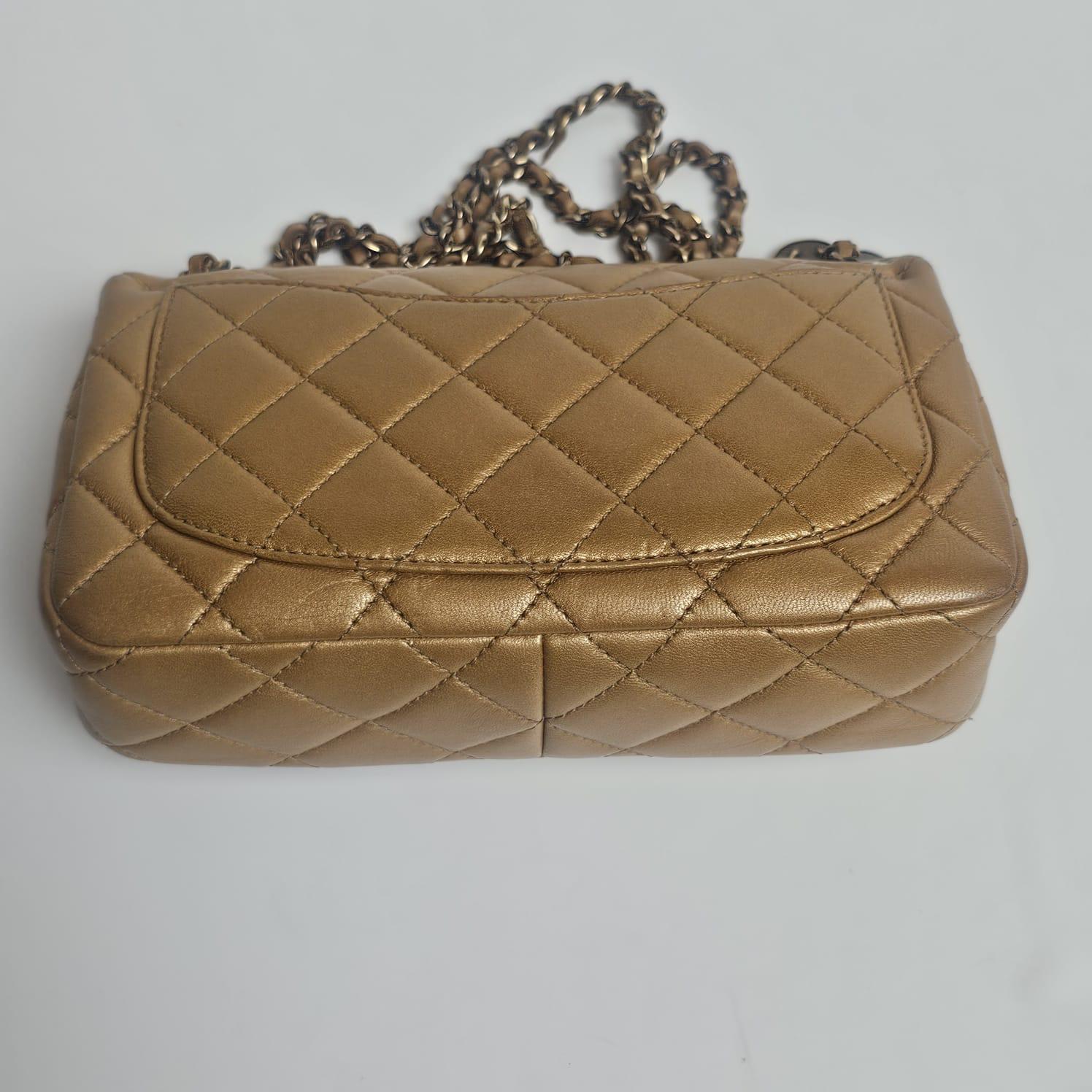 Rare Coin Medallion Gold Aged Calfskin Mini Classic Flap Bag en vente 11
