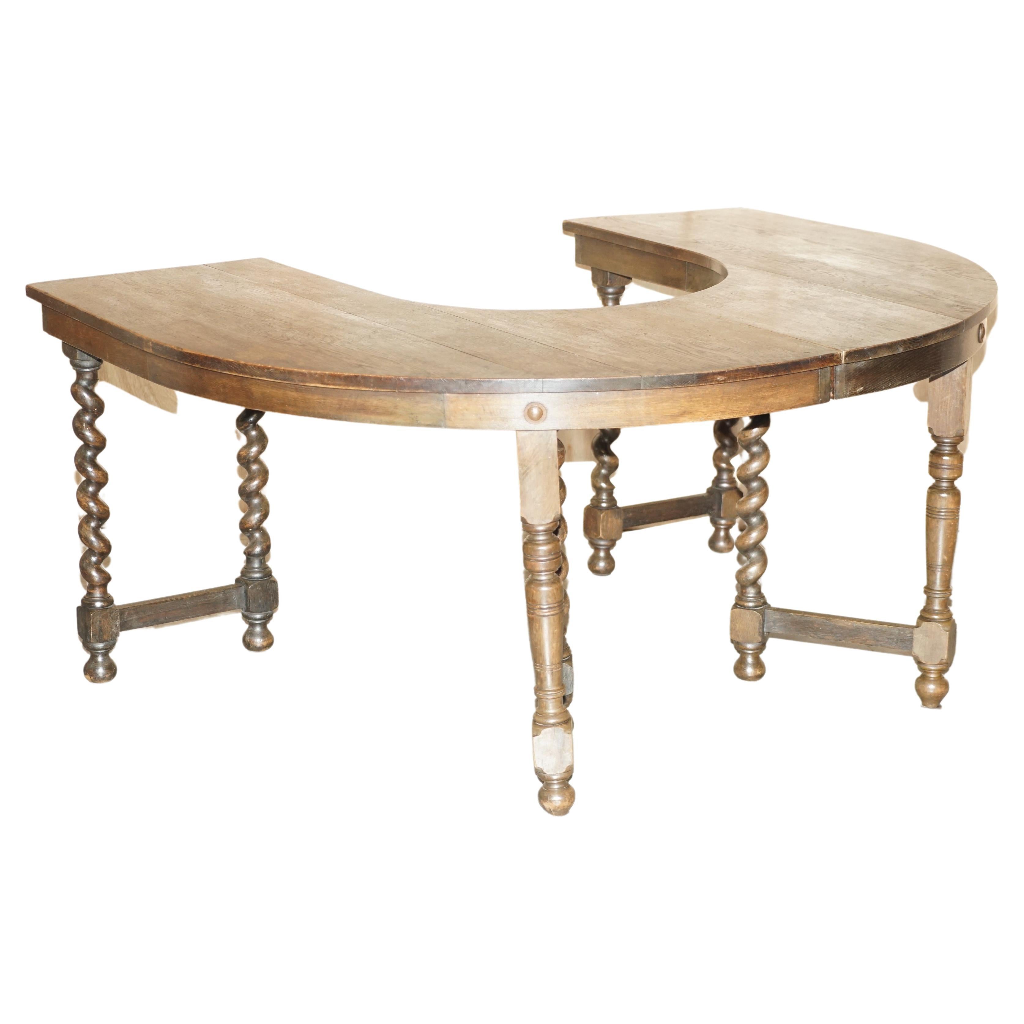 RARE & COLLECTABLE ANTIQUE JACOBEAN REVIVAL BARLEY TWiST LEG ENGLISH HUNT TABLE For Sale