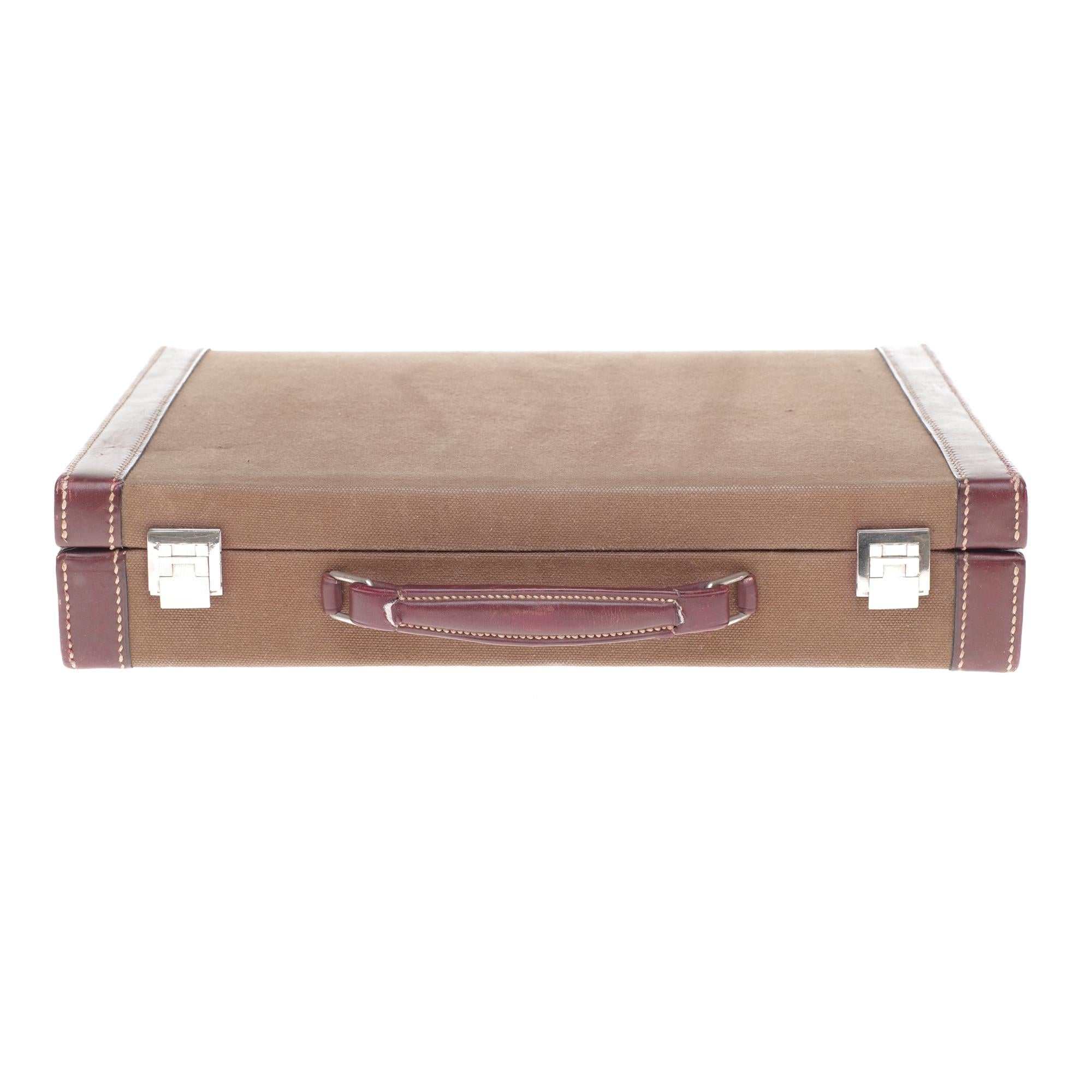 RARE Collector Hermès Toiletry hard Case in beige canvas and burgundy leather  In Good Condition In Paris, IDF