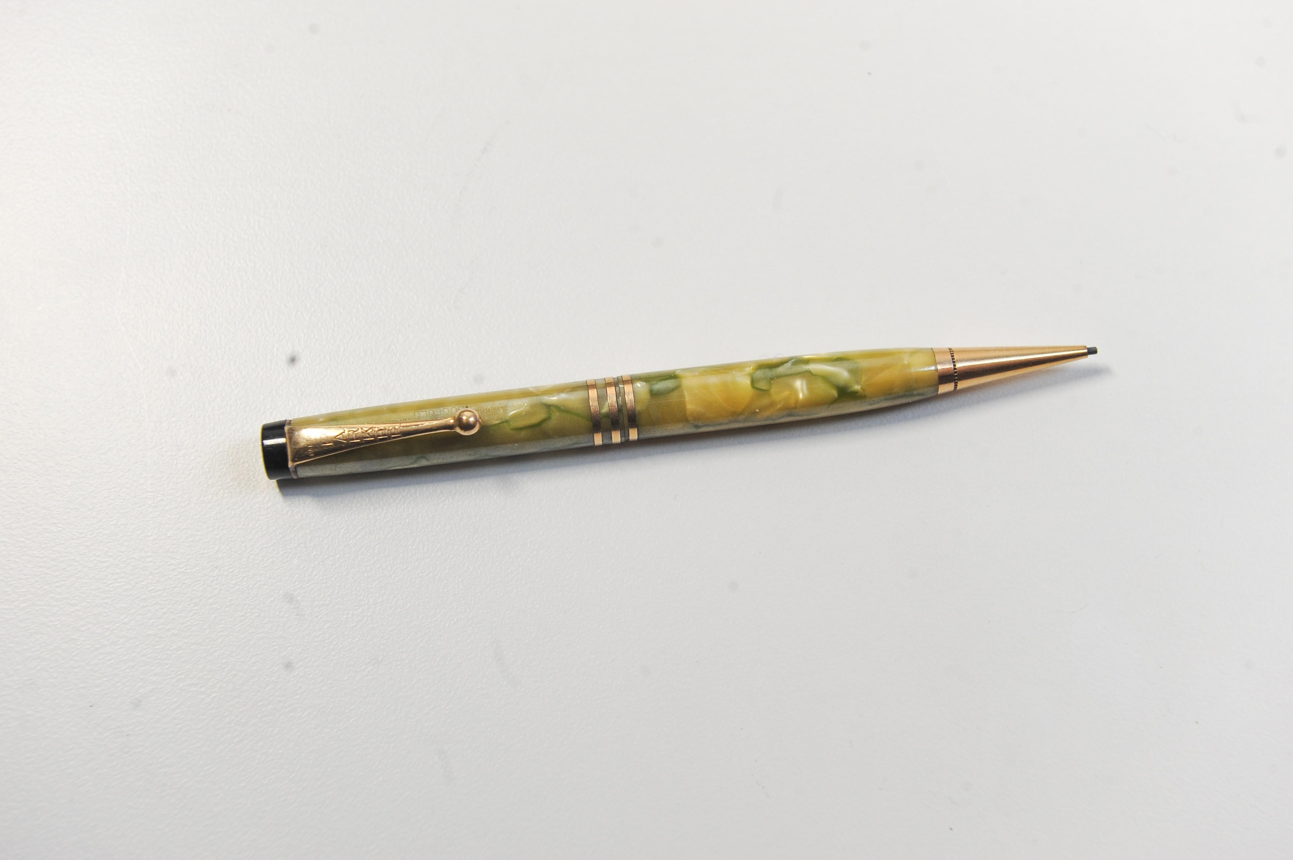 Rare Collectors Set Art Deco Parker Duofold Marbleised Fountain Pen & Pencil Set For Sale 3
