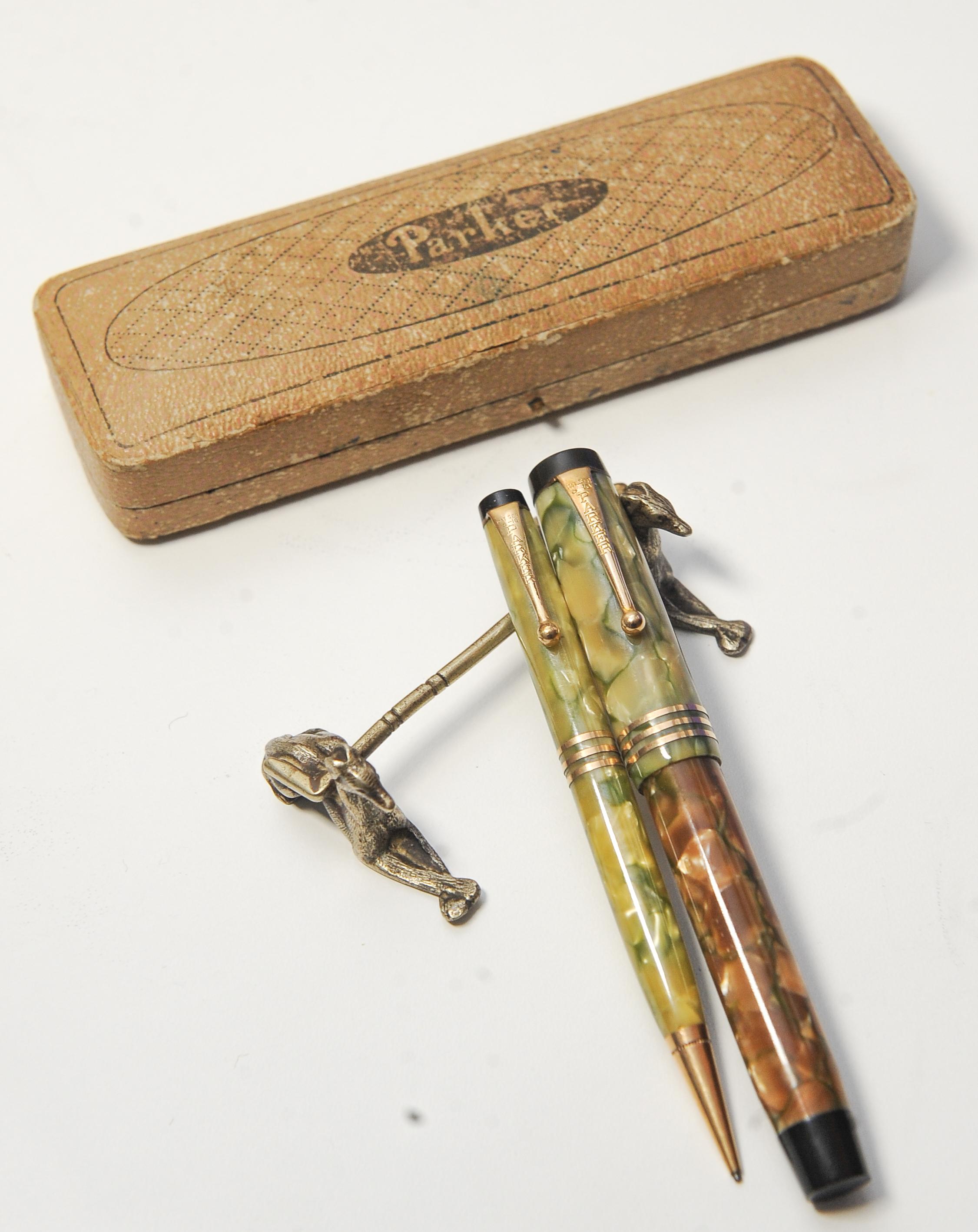American Parker Duofold Marbleized Fountain Pen & Pencil Set 1930's Rare Collectors Set For Sale