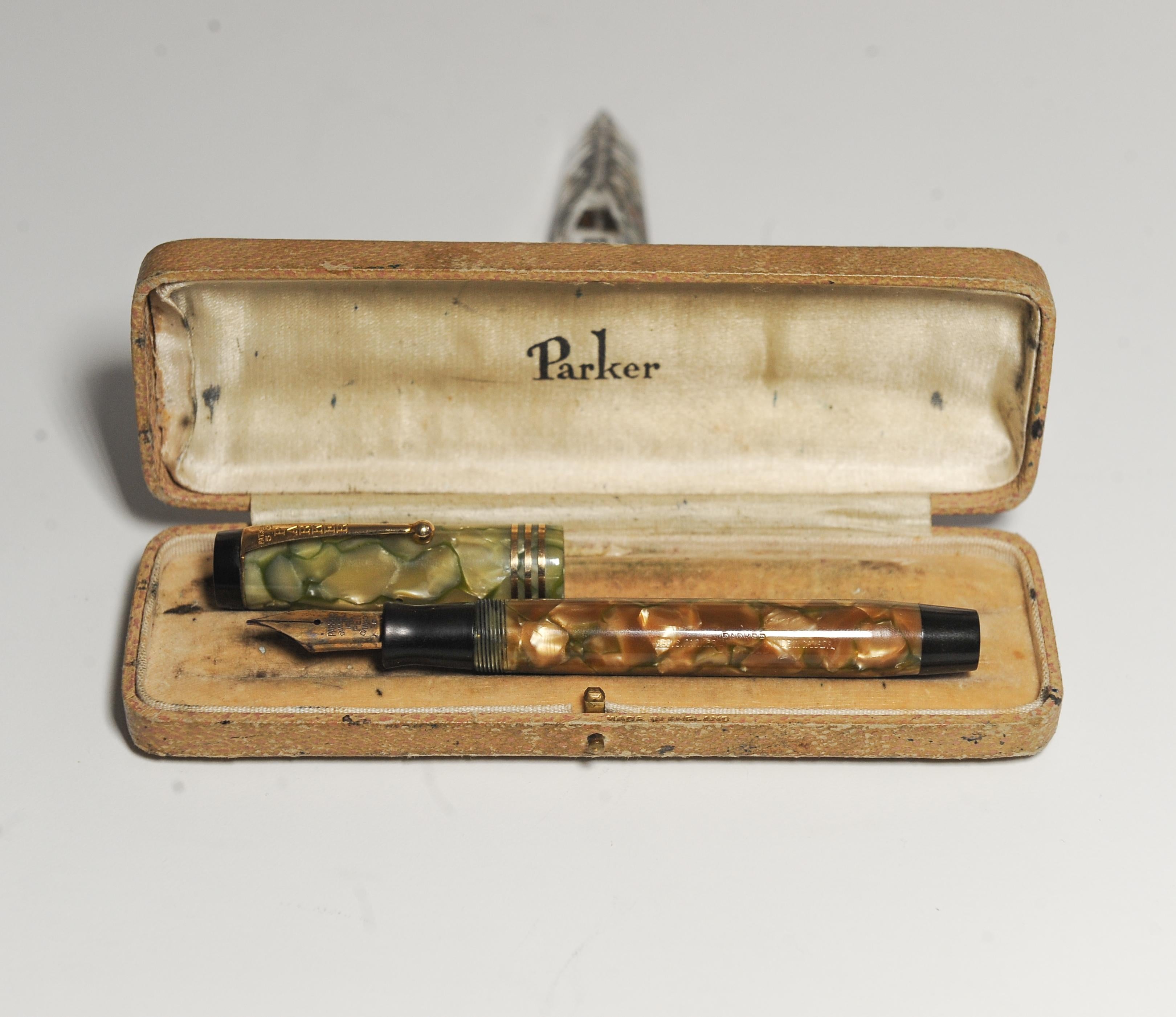 Rare Collectors Set Art Deco Parker Duofold Marbleised Fountain Pen & Pencil Set In Good Condition For Sale In Reading, Berkshire
