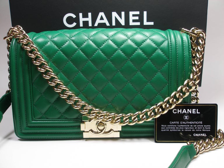 Rare Color Chanel Boy 25 Medium Size Green Lambskin Gold HDW