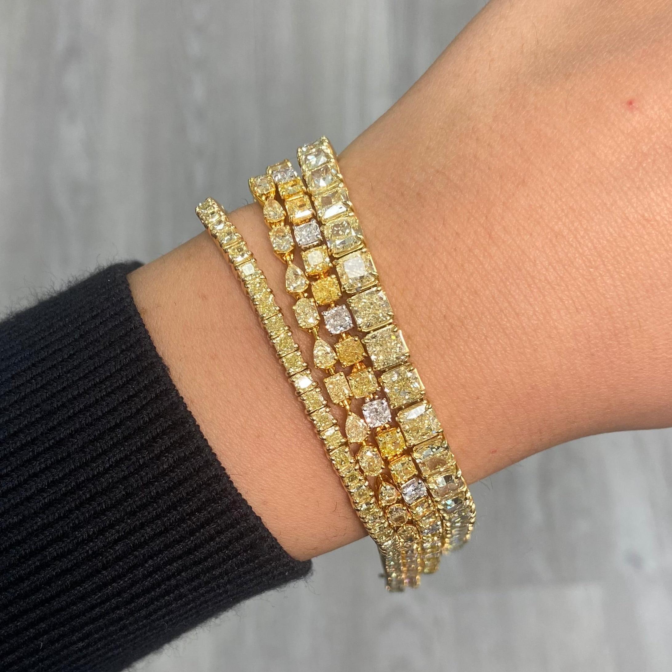 Seltene Farben 24 Karat Ausgefallenes Tennisarmband mit gelben Fancy-Diamanten im Zustand „Neu“ im Angebot in New York, NY
