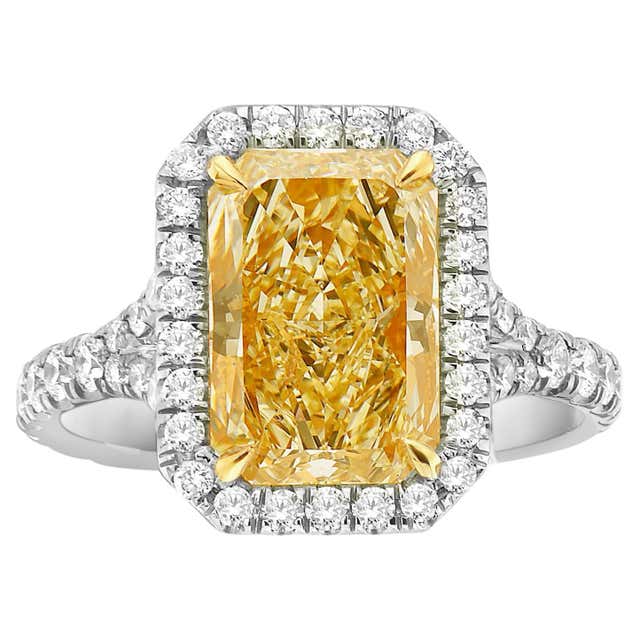 2.5ct Fancy Greenish Yellow Radiant Cut Diamond Halo Ring For Sale at ...
