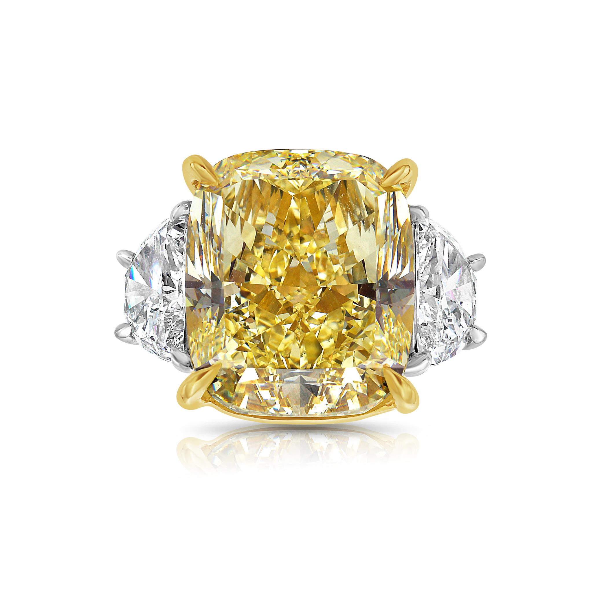 Cushion Cut Rare Colors 7ct Fancy Yellow Diamond Cushion Engagement Ring For Sale