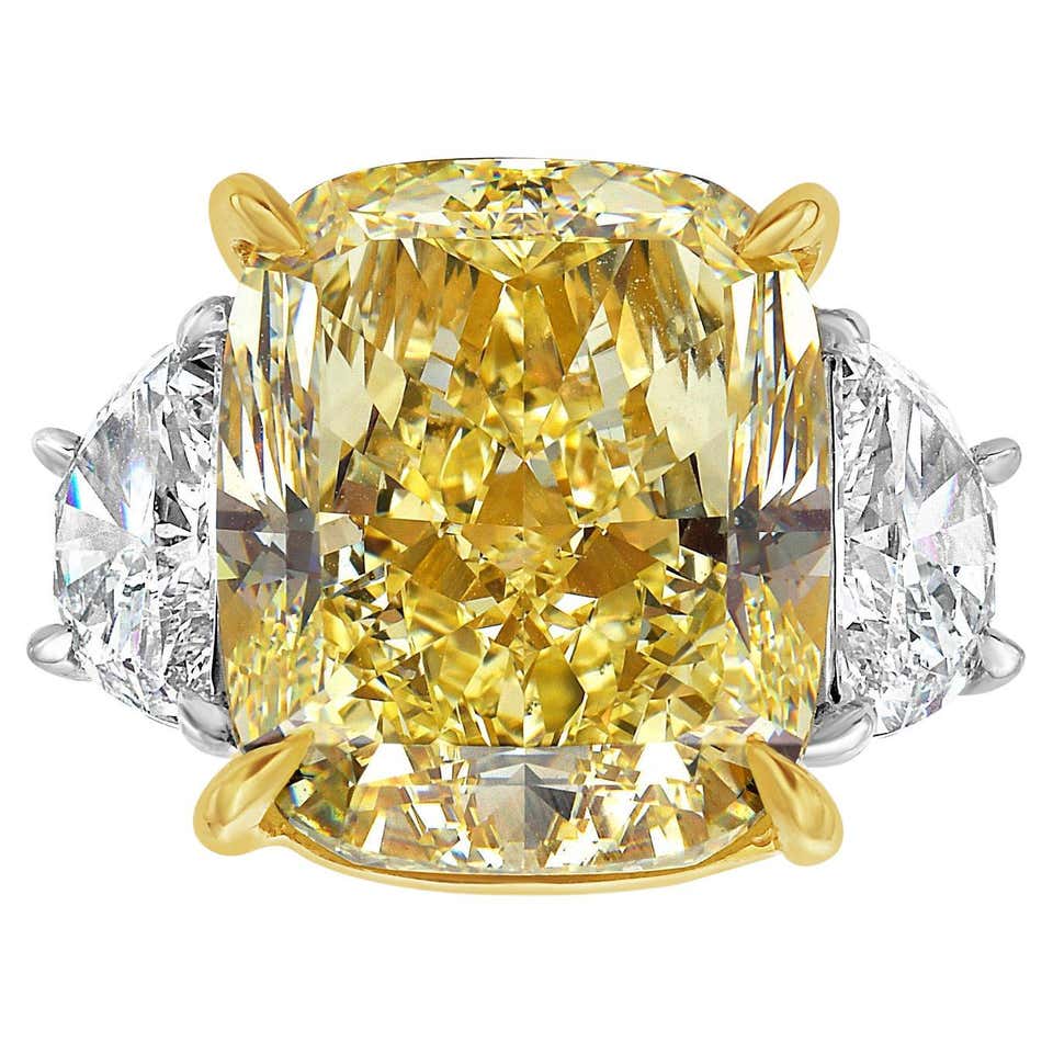 4.02ct Fancy Yellow Cushion Cut Diamond Engagement Ring For Sale at 1stDibs