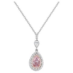 Collana con ciondolo a goccia a forma di pera rosa dai colori rari con doppio diamante aureolato