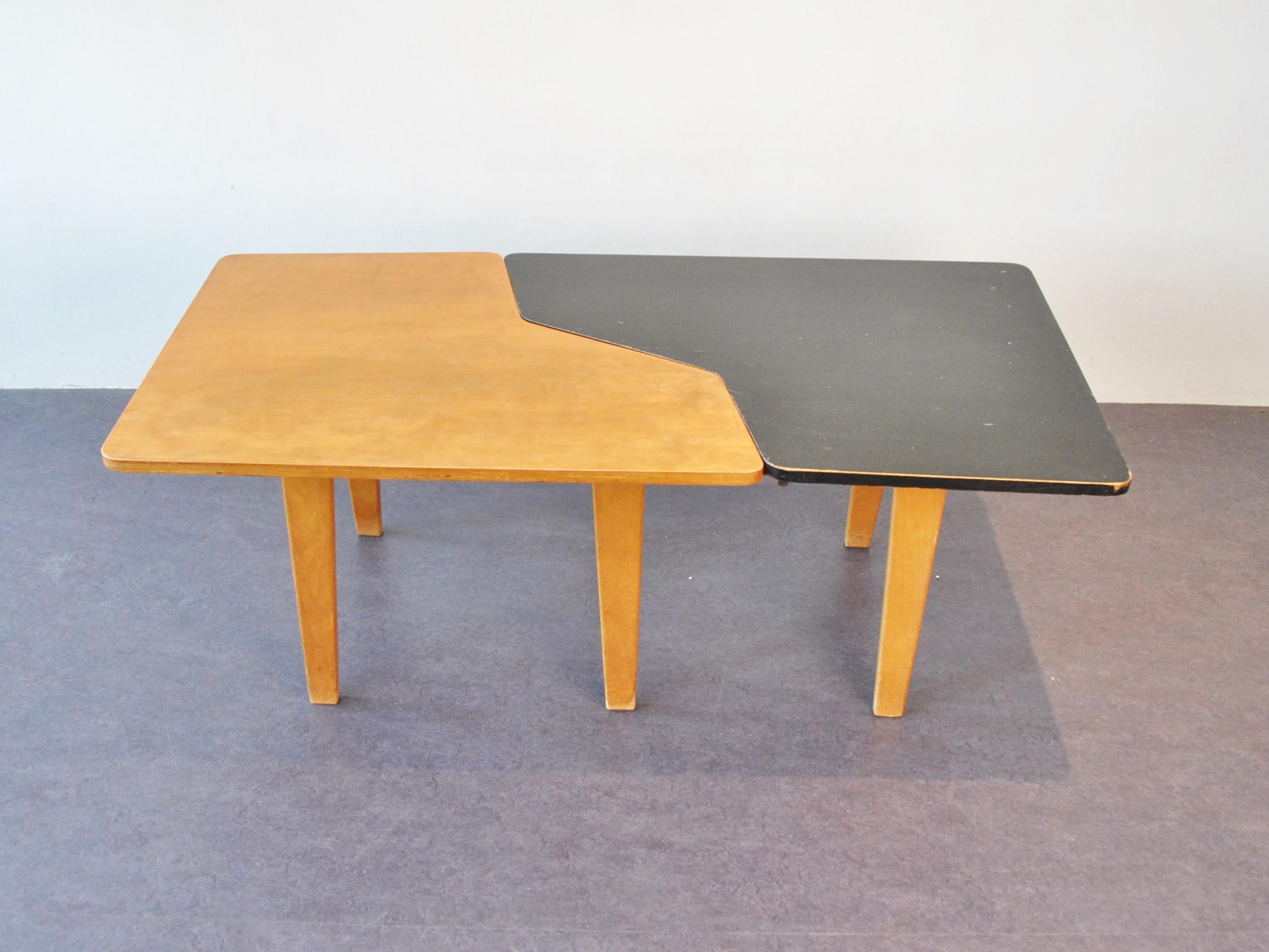 Mid-Century Modern Rare Combex series TB14 coffee table by Cees Braakman for Pastoe, 1950's For Sale