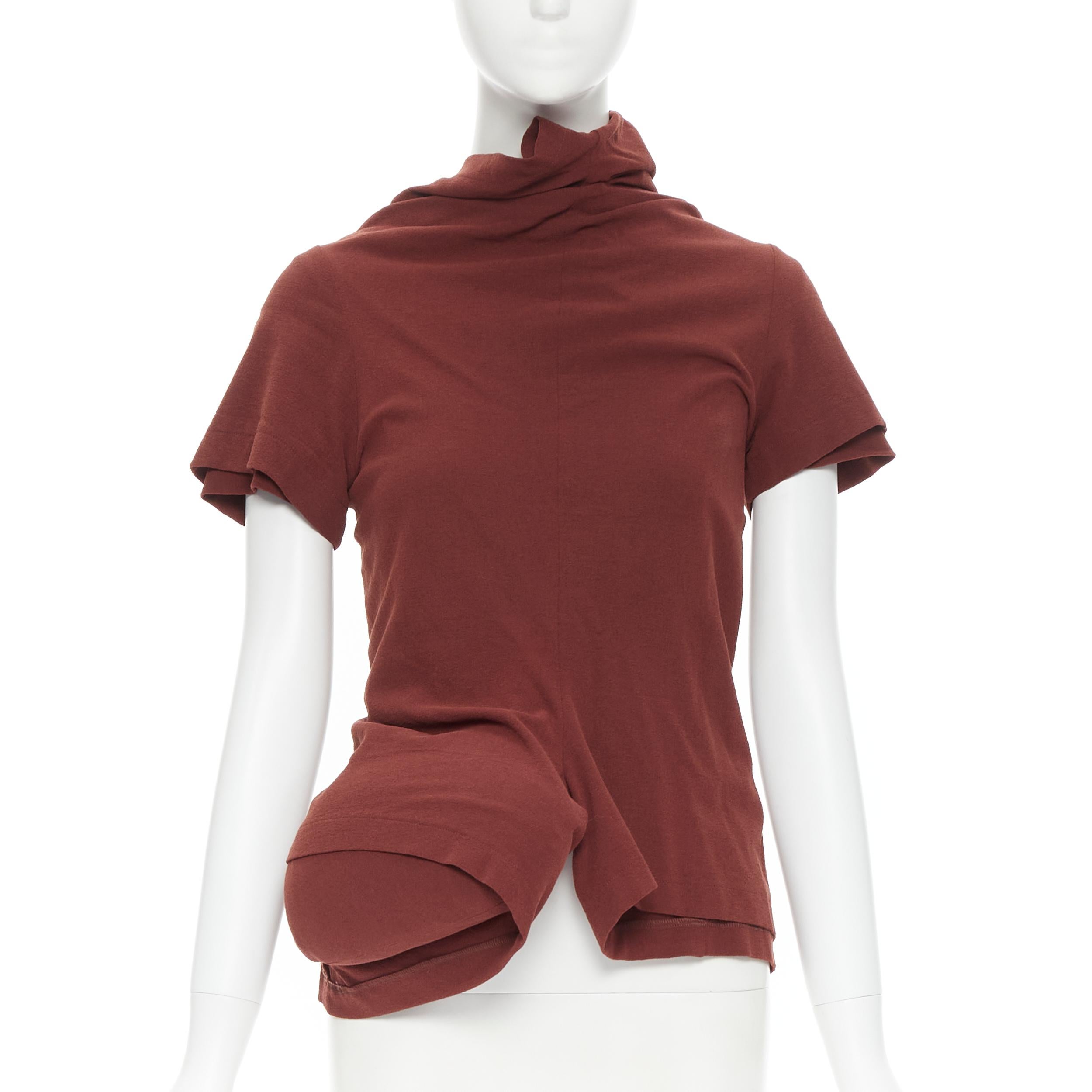 rare COMME DES GARCONS 1997 Lumps Bumps padded cushions irregular cut top M 
Reference: TGAS/A06031 
Brand: Comme Des Garcons 
Designer: Rei Kawakubo 
Collection: Spring Summer 1997 Runway 
Material: Viscose 
Color: Brown 
Pattern: Solid 
Extra