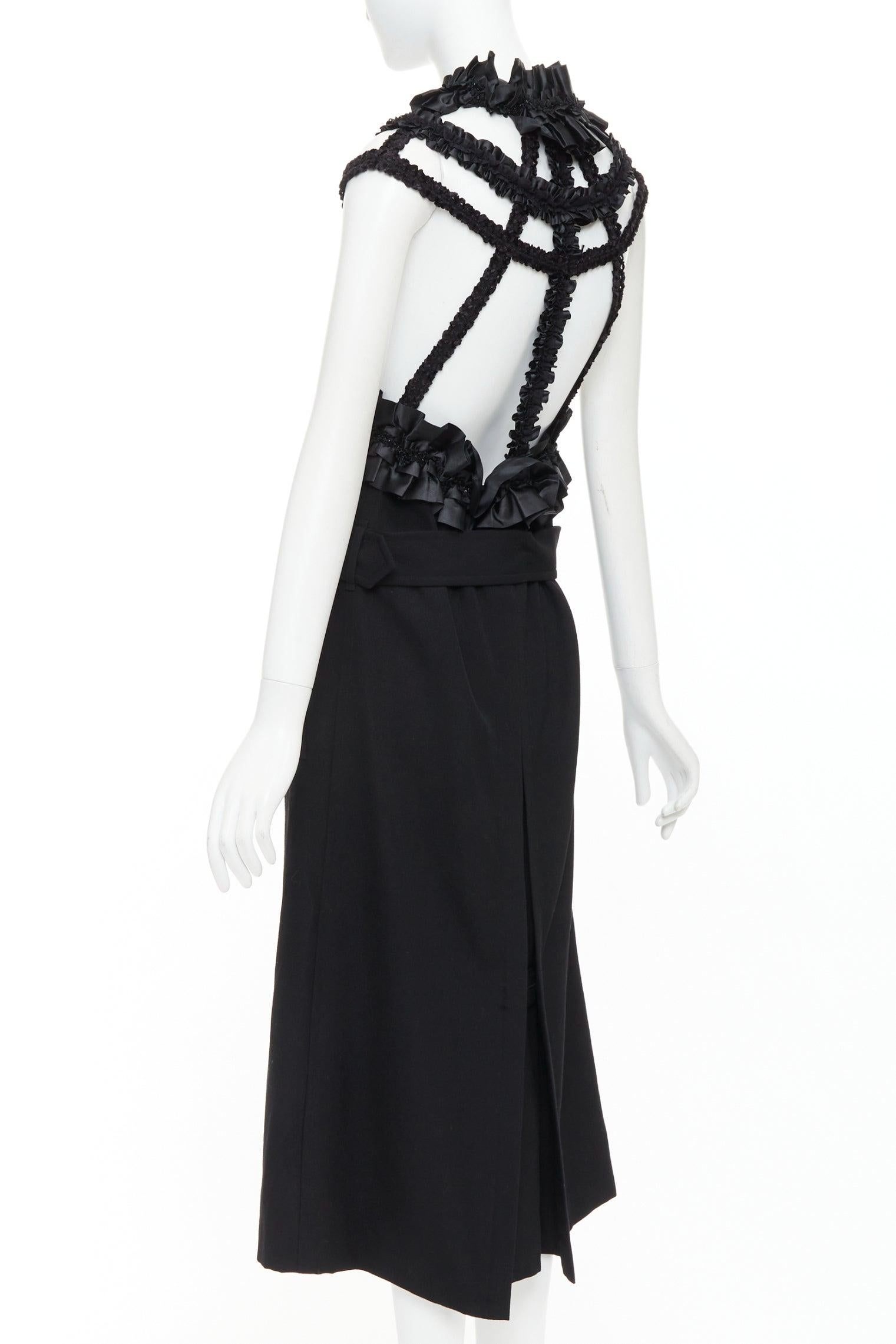 Raro COMME DES GARCONS 2008 Runway Bad Taste abito trench nero con volant e gabbia M. I. in vendita 5