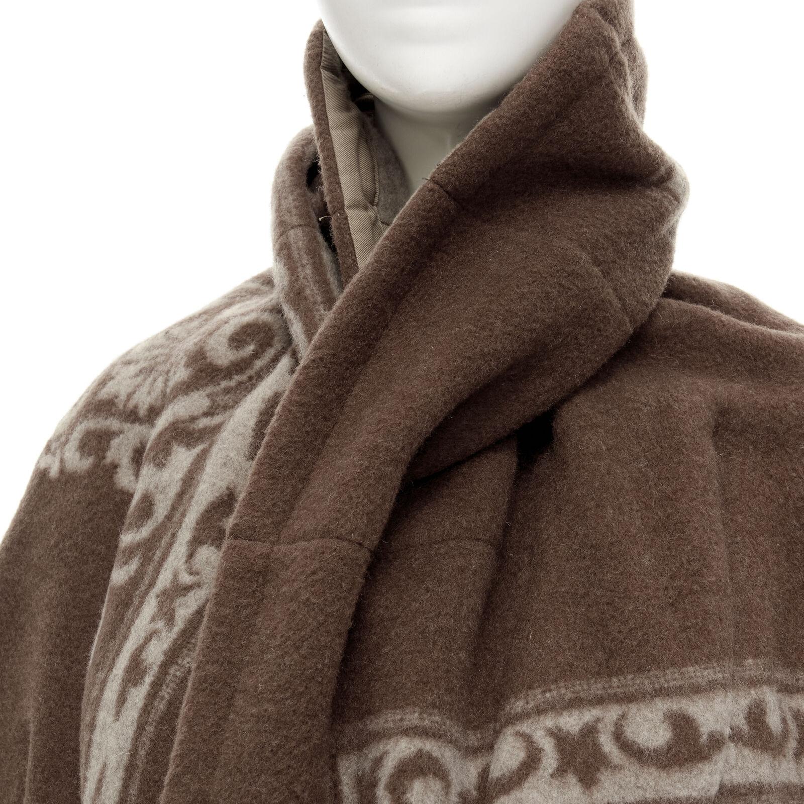 rare COMME DES GARCONS 2009 Runway brown ethnic wool cashmere blanket cocoon M
Reference: CRTI/A00686
Brand: Comme Des Garcons
Designer: Rei Kawakubo
Collection: 2009 - Runway
Material: Wool, Cashmere
Color: Brown, Navy
Pattern: Aztec
Closure:
