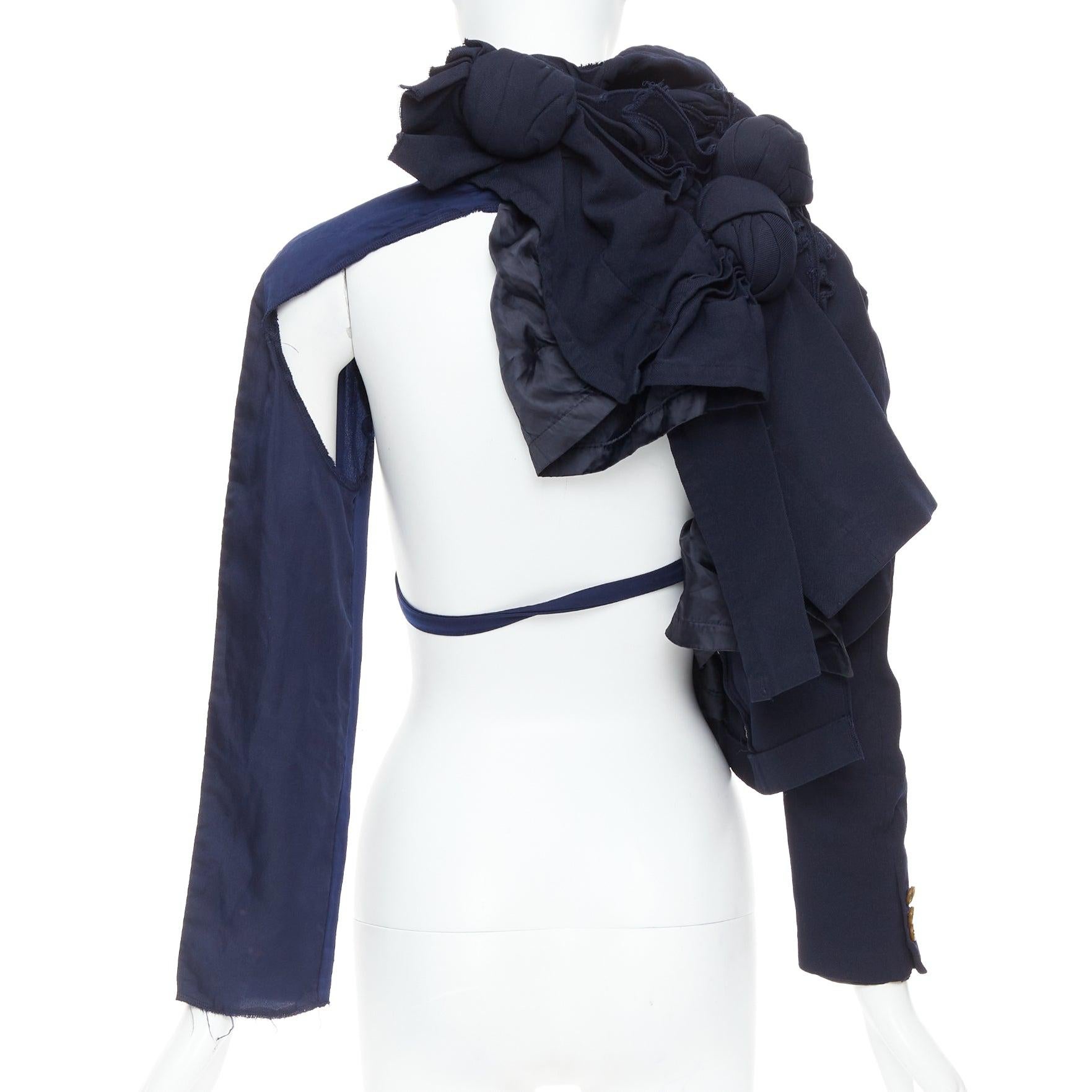 raro COMME DES GARCONS 2011 Giacca a mezza cravatta destrutturata con nodo twist della passerella S In condizioni buone in vendita a Hong Kong, NT