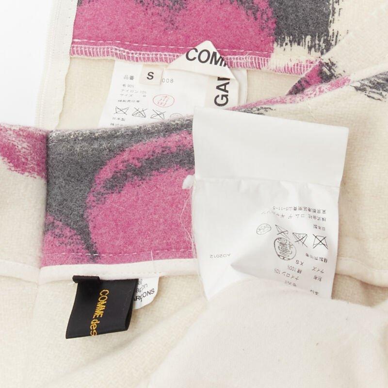 rare COMME DES GARCONS 2012 Runway 2D Flat Packed Doll floral checkered set XS in vendita 7