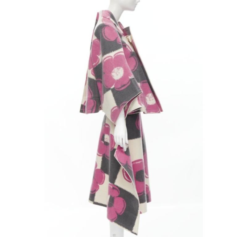 rare COMME DES GARCONS 2012 Runway 2D Flat Packed Doll floral checkered set XS In condizioni ottime in vendita a Hong Kong, NT