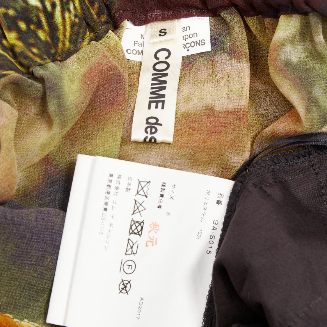 COMME DES GARCONS 2018 - Jupe à cravate en mousseline imprimée Vertumnus - visage peint S en vente 3