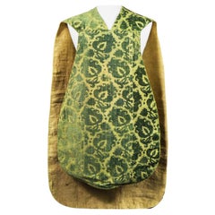 Rare Complete Chasuble in Chiseled Cut Velvet - Italy Late 16th Century