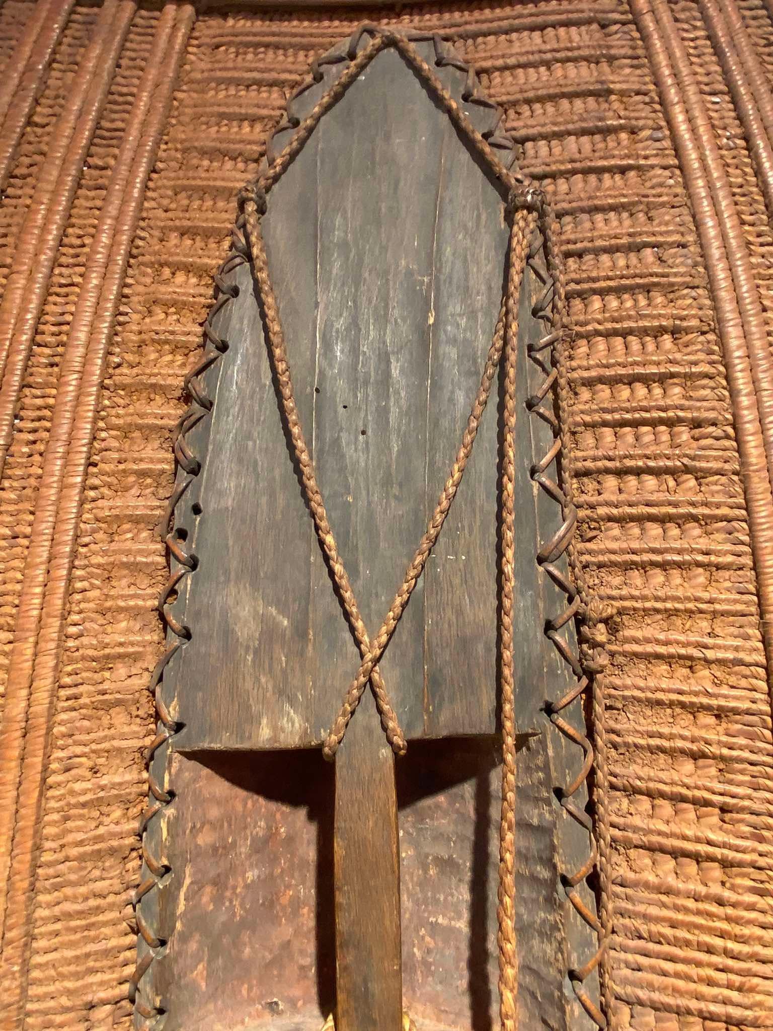 Rare Congo African Ngiri shield bouclier Ngombe Lobala Mabo Ngbaka Ubangi Kongo 10