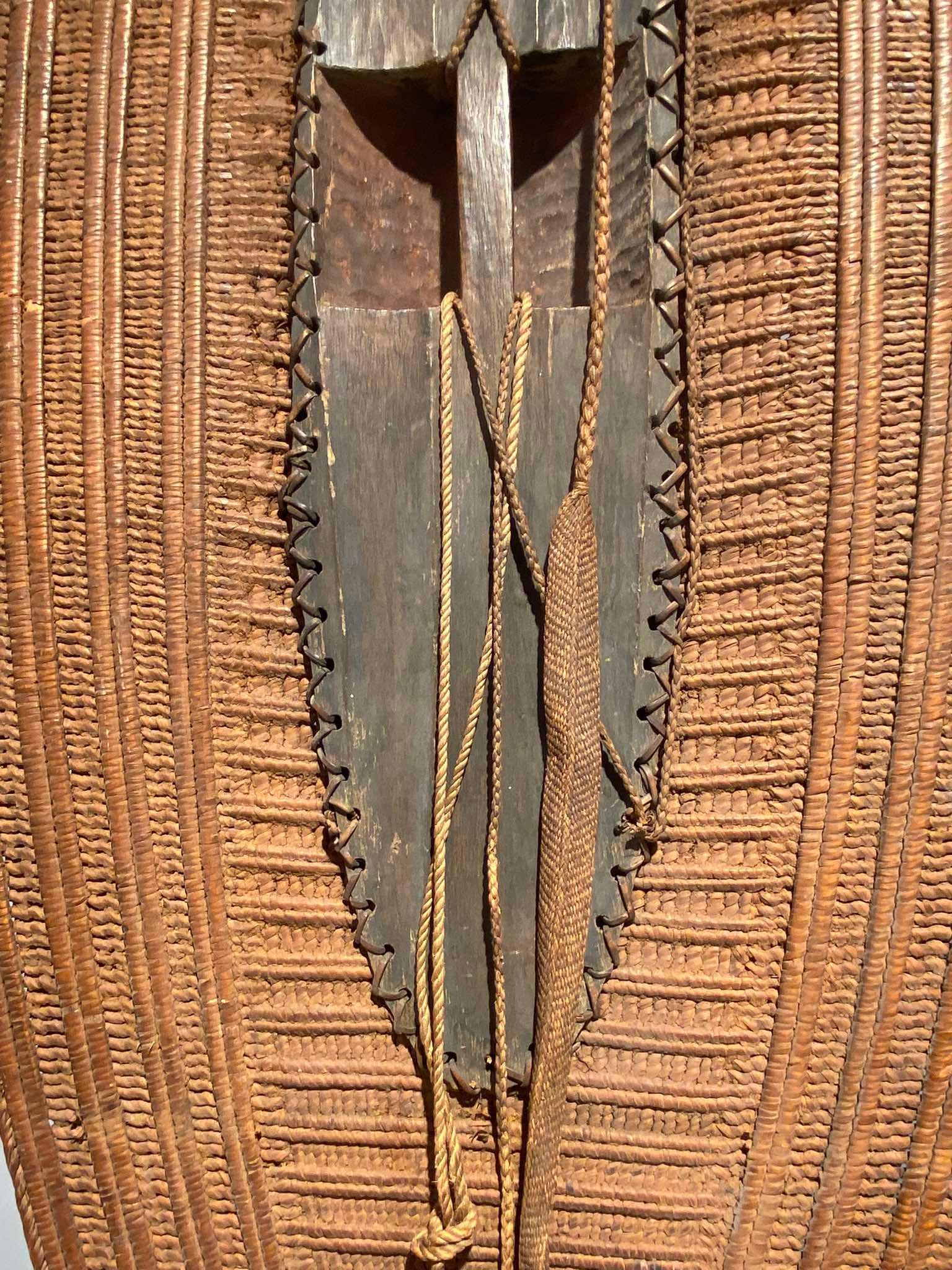 Rare Congo African Ngiri shield bouclier Ngombe Lobala Mabo Ngbaka Ubangi Kongo 11