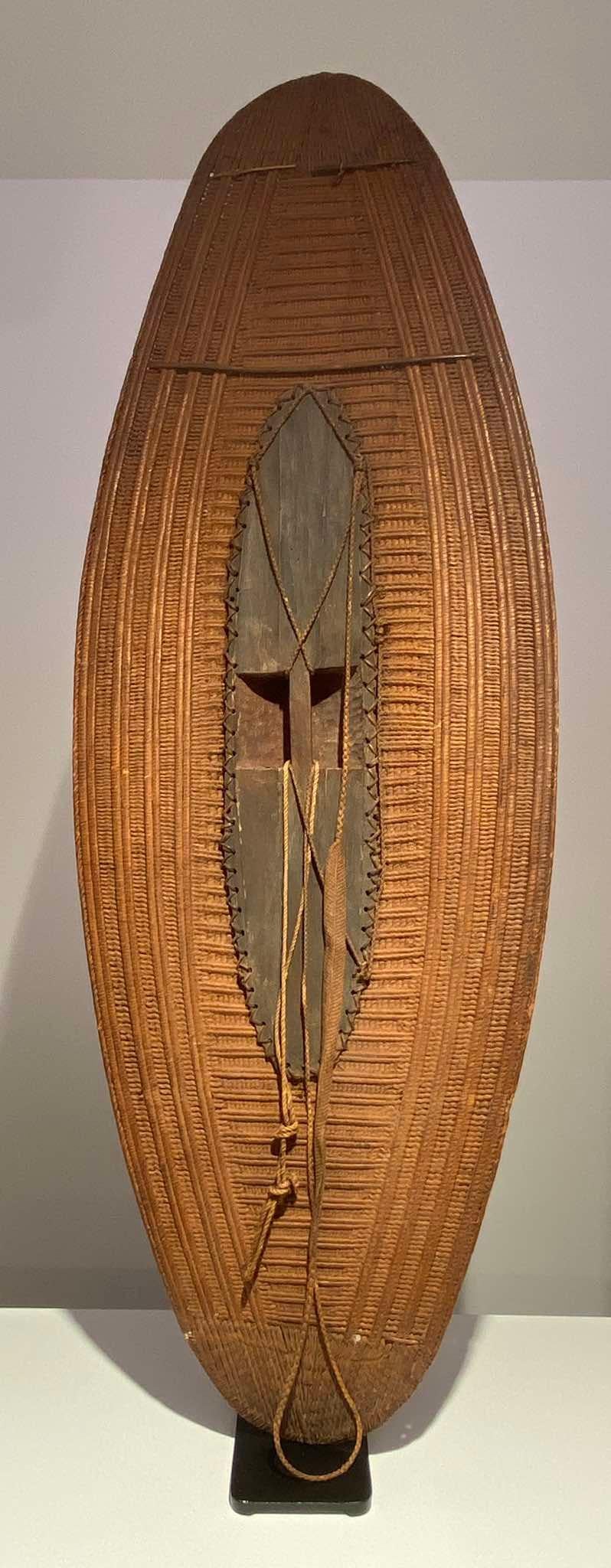 Available @ Art Gallery Decoster Belgium
A most rare and exclusive 19th century antique African Ngiri shield from Central Africa Congo

Tribe: Ngiri / Lobala / Mabo / Ngbaka / Ngombe

Country : DR CONGO / Ubangi Region

TOTAL length shield = 140