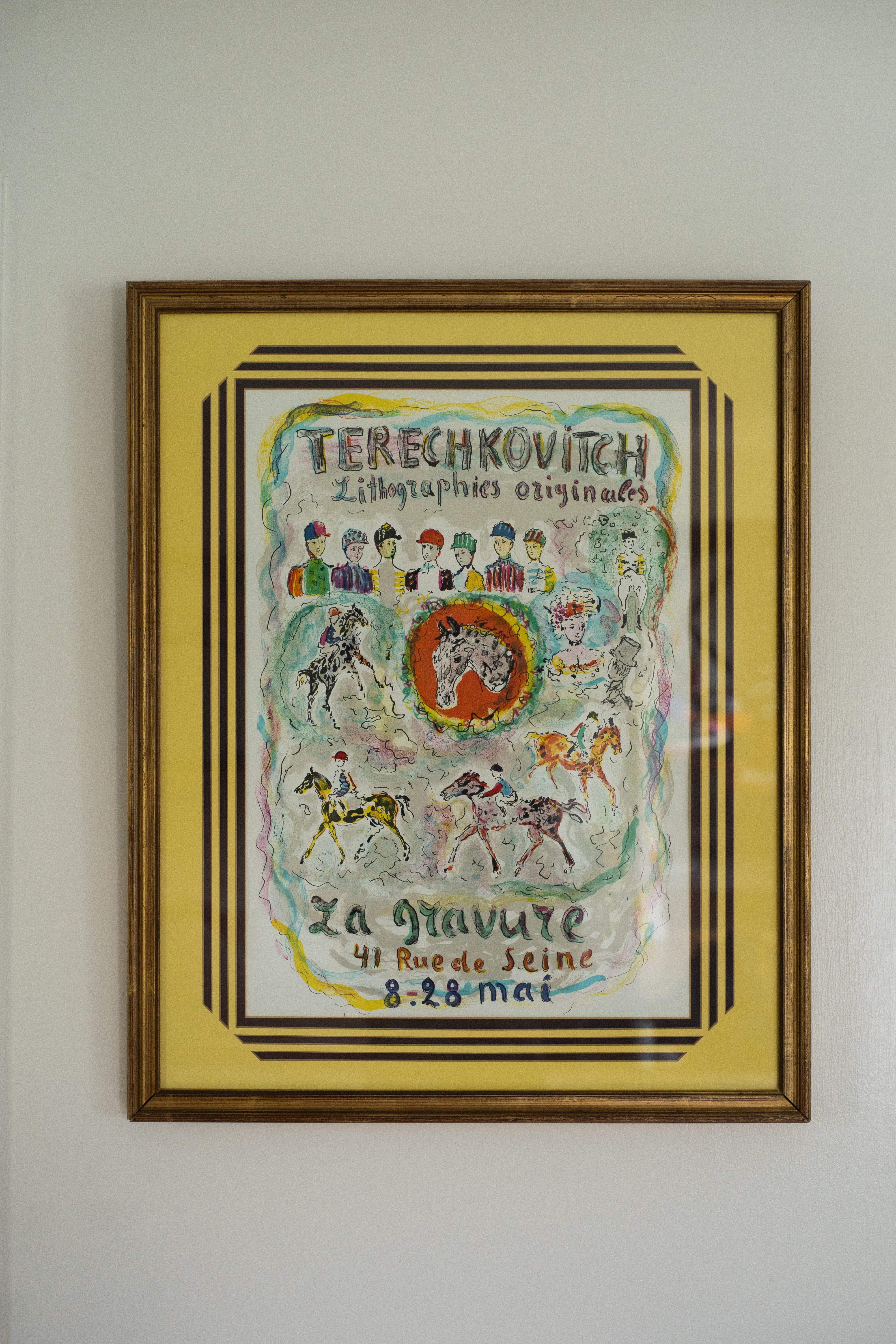 Diese von Konstantin Terechkowitsch geschaffene Lithografie ist ausdrucksstark, farbenfroh und dynamisch. Es ist wahrscheinlich unterschrieben, aber wir wissen es nicht genau. Wir können gerne versuchen, sie aus dem Rahmen zu entfernen, wenn Sie das