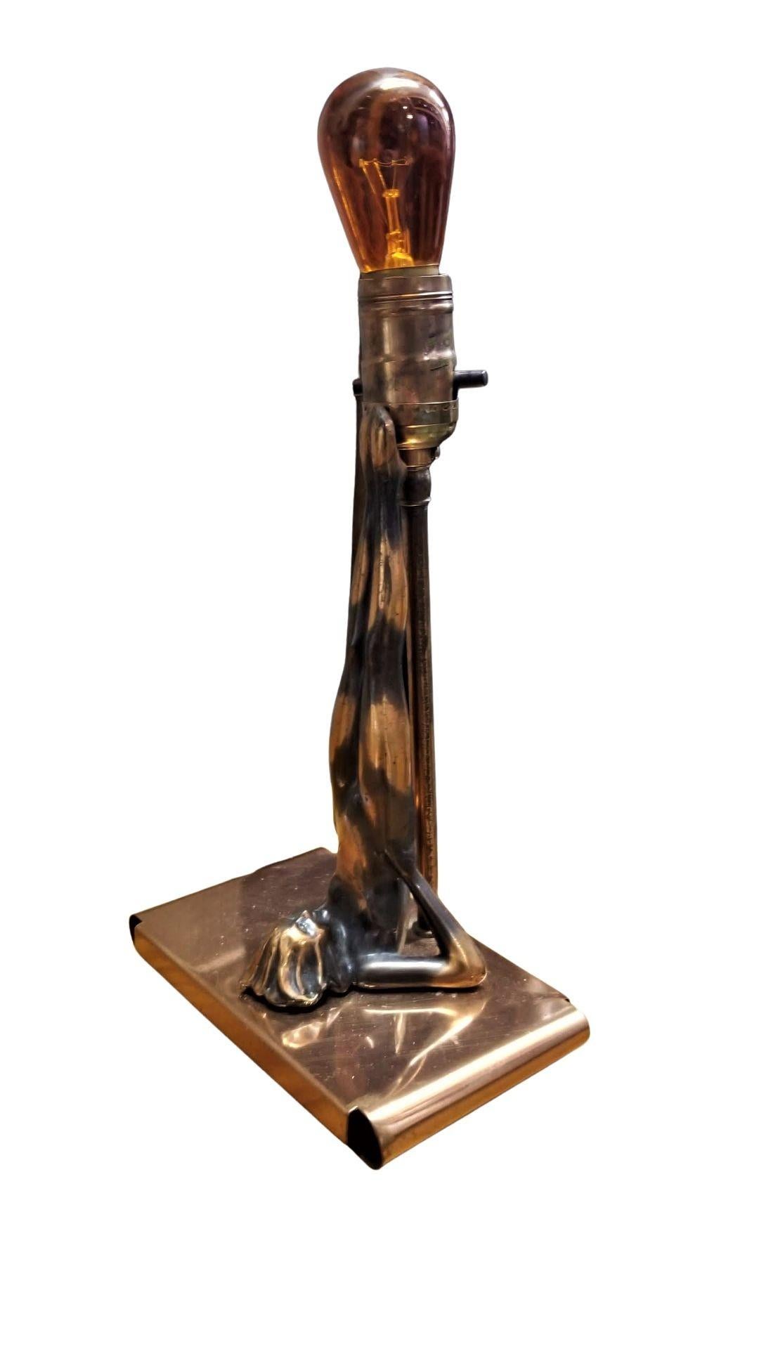 Rara lámpara de cobre Frankart nº 220 