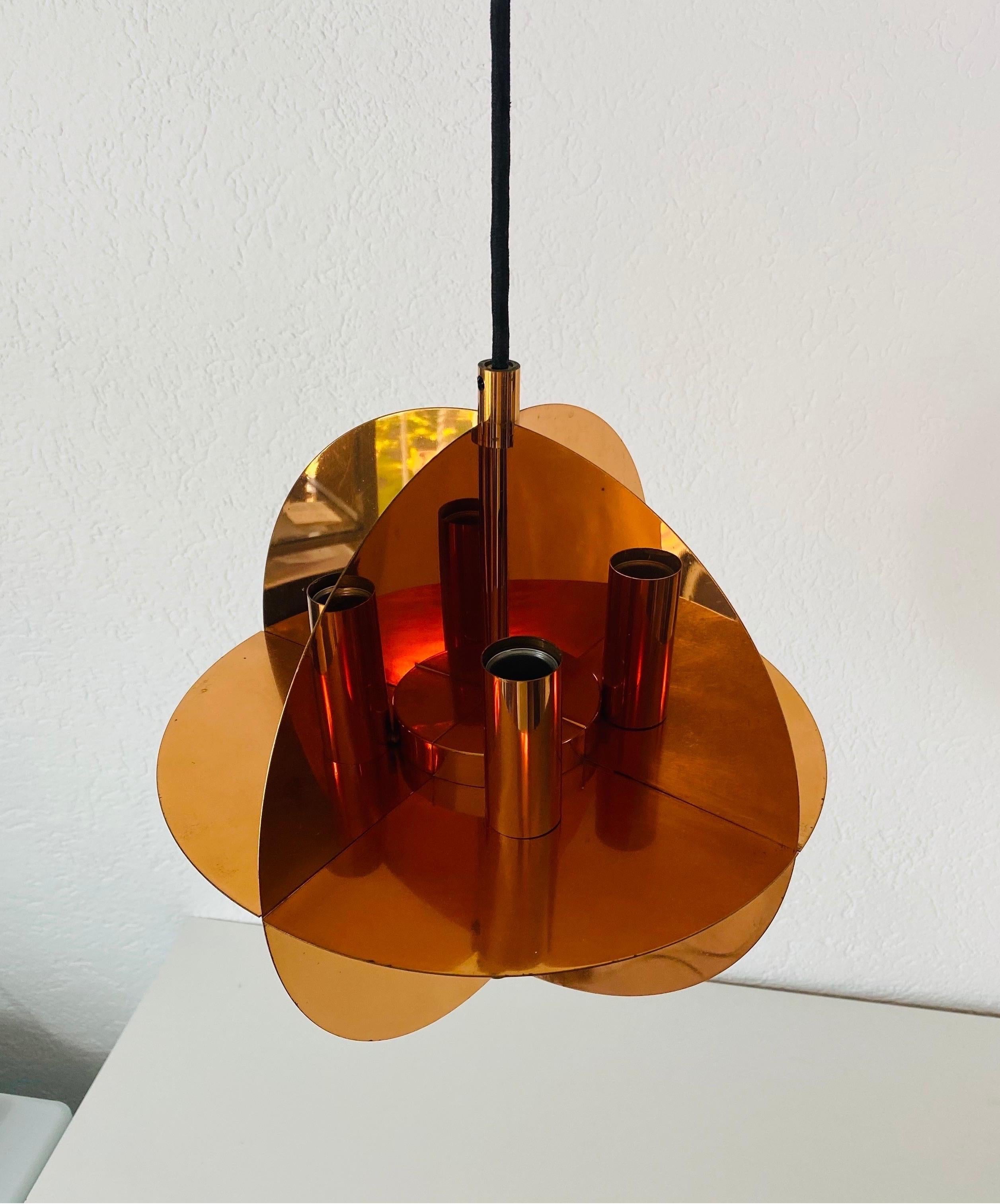 Danois Rare lampe à suspension en cuivre de Cosack, années 1970 en vente