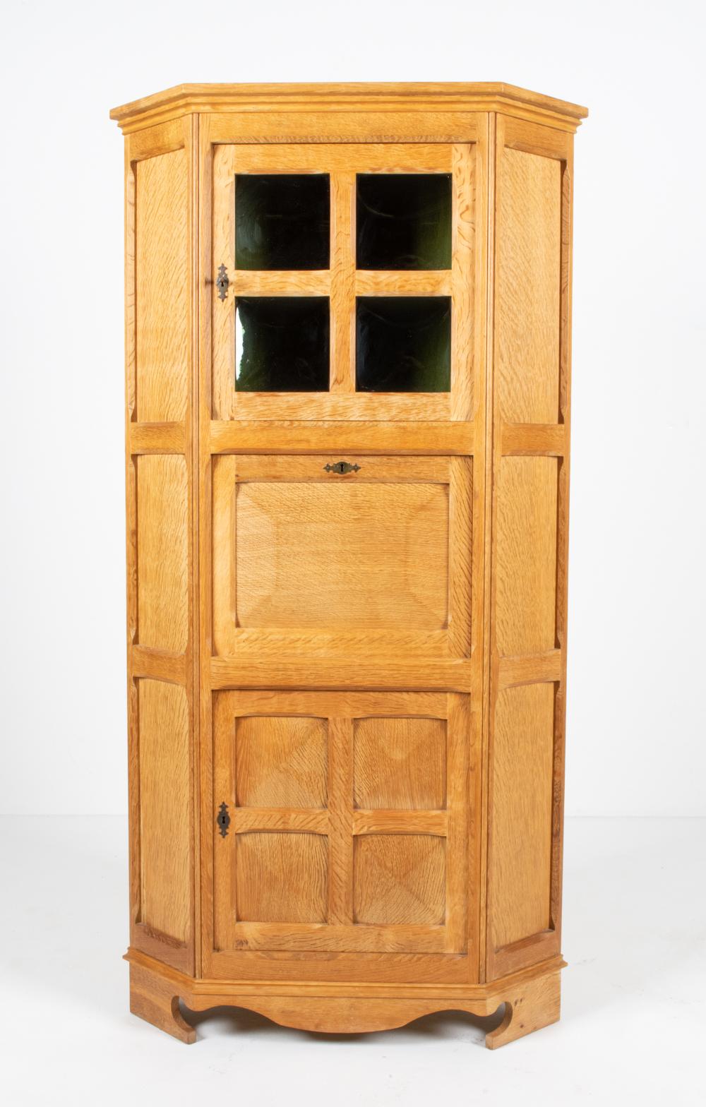 Scandinave moderne Rare meuble d'angle de Henning Kjærnulf en chêne blanc, verre bullé vert et carrelage en vente