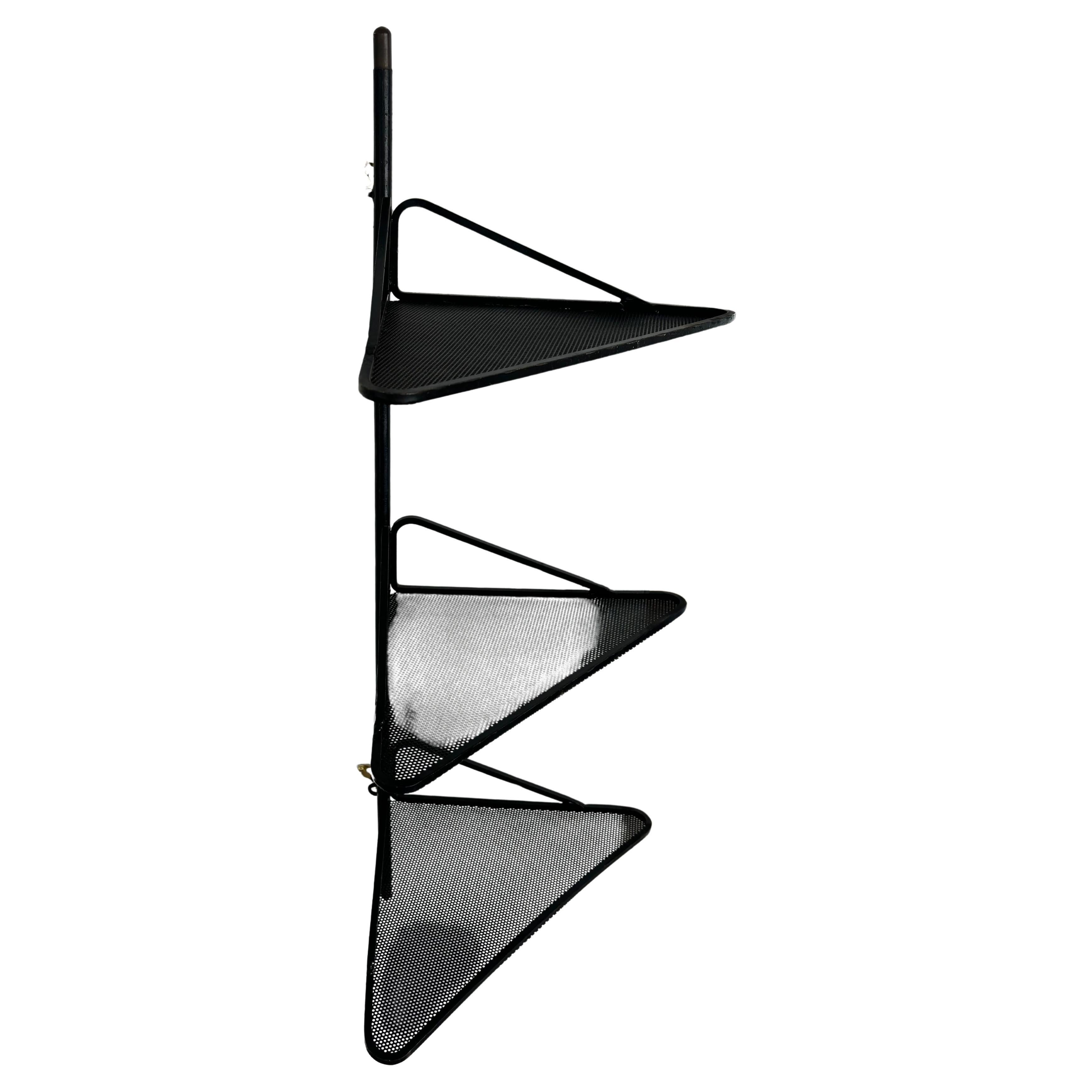 Rare étagère d'angle de Mathieu Matégot