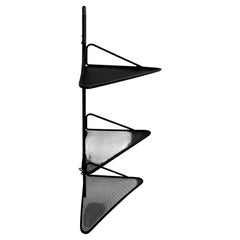 Rare étagère d'angle de Mathieu Matégot