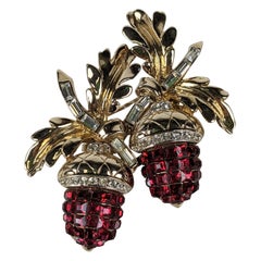 Rare Coro Invisibly Set Ruby Acorn Duette Clip Brooch