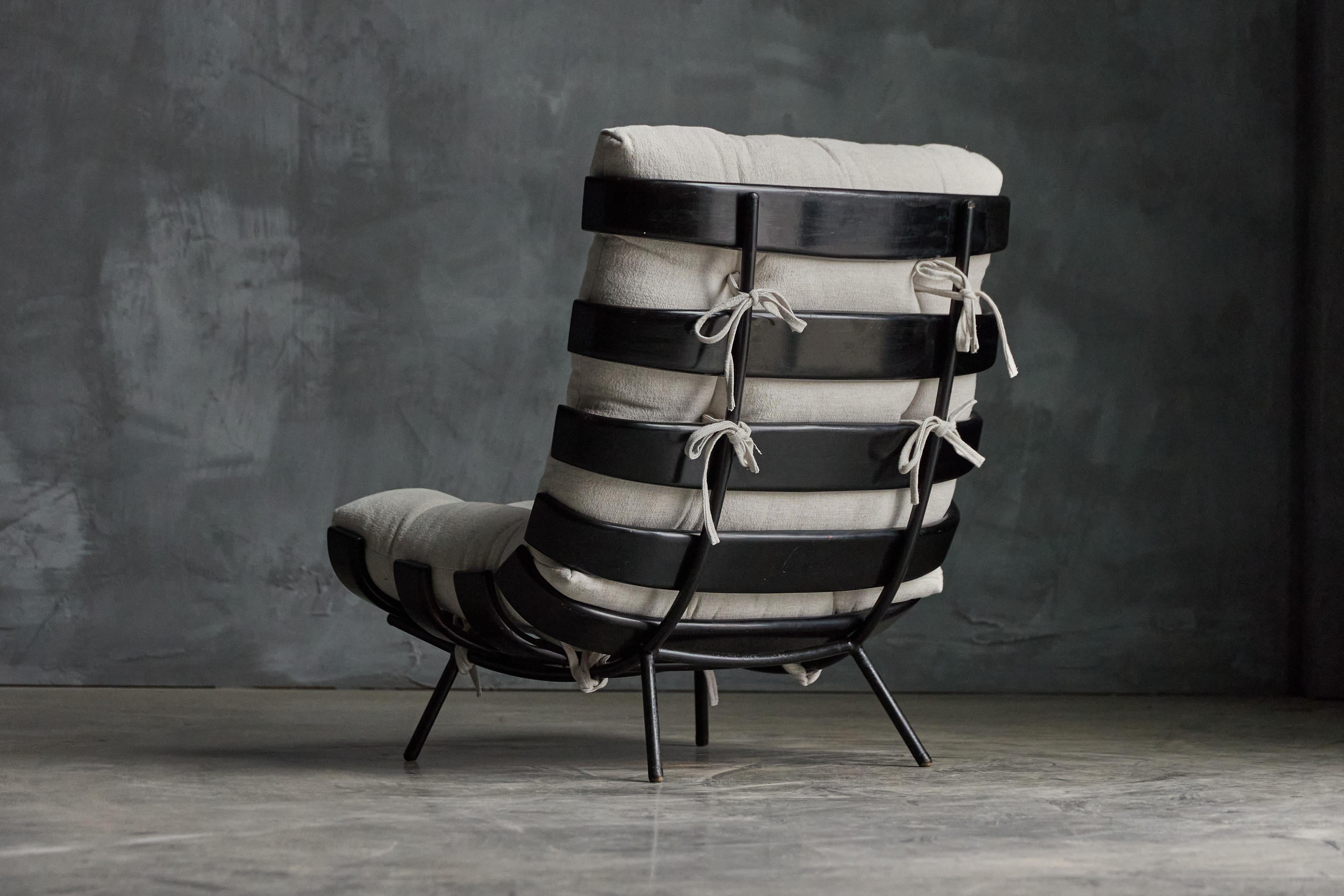 Rare 'Costela' Lounge Chairs by Martin Eisler and Carlo Hauner, Brazil, 1954 For Sale 9