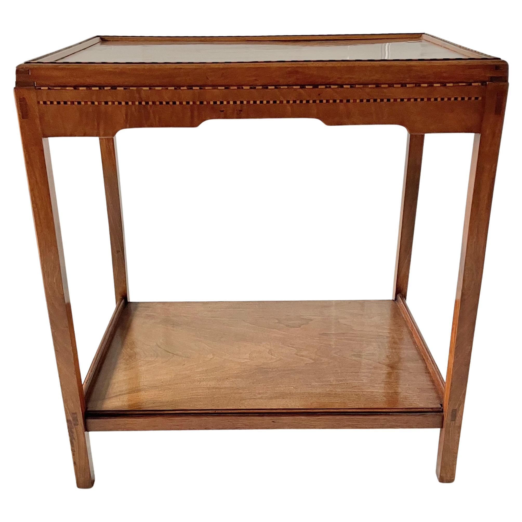 Rare table d'appoint de l'école Cotswold par Edward Barnsley