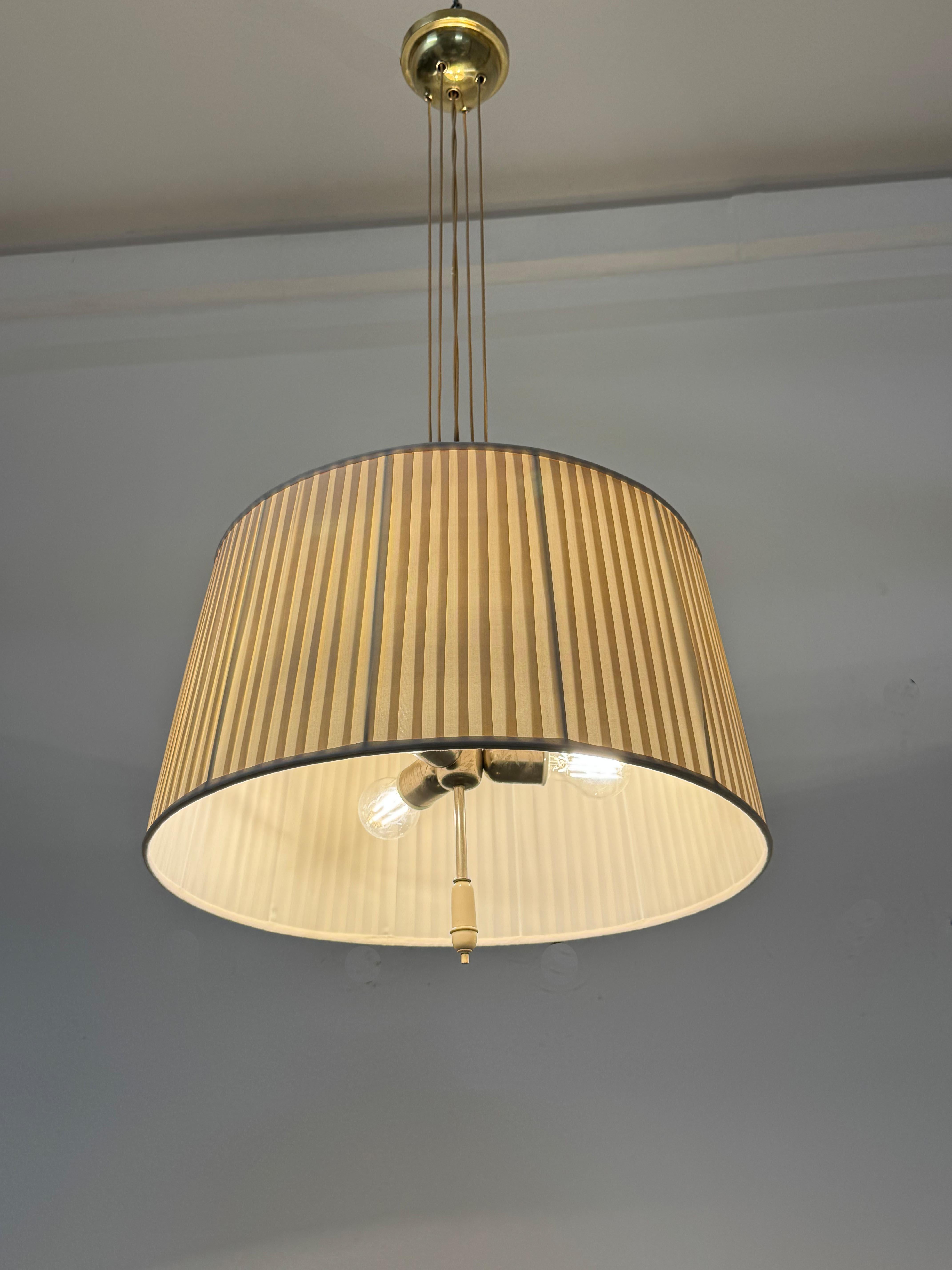 Rare Counterweight Silk Pendant Light Chandelier by Josef Frank in vendita 6
