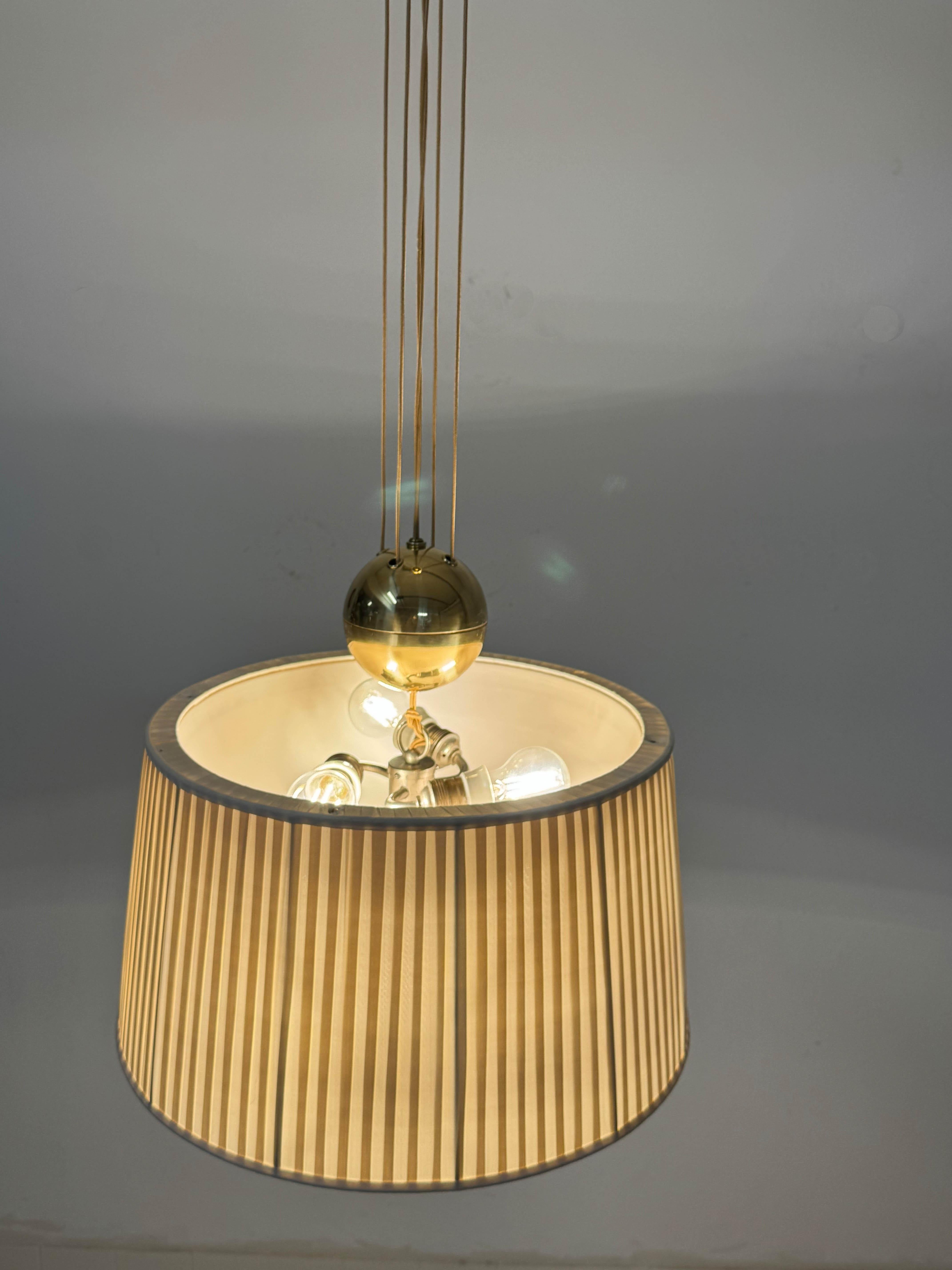 Rare Counterweight Silk Pendant Light Chandelier by Josef Frank in vendita 7