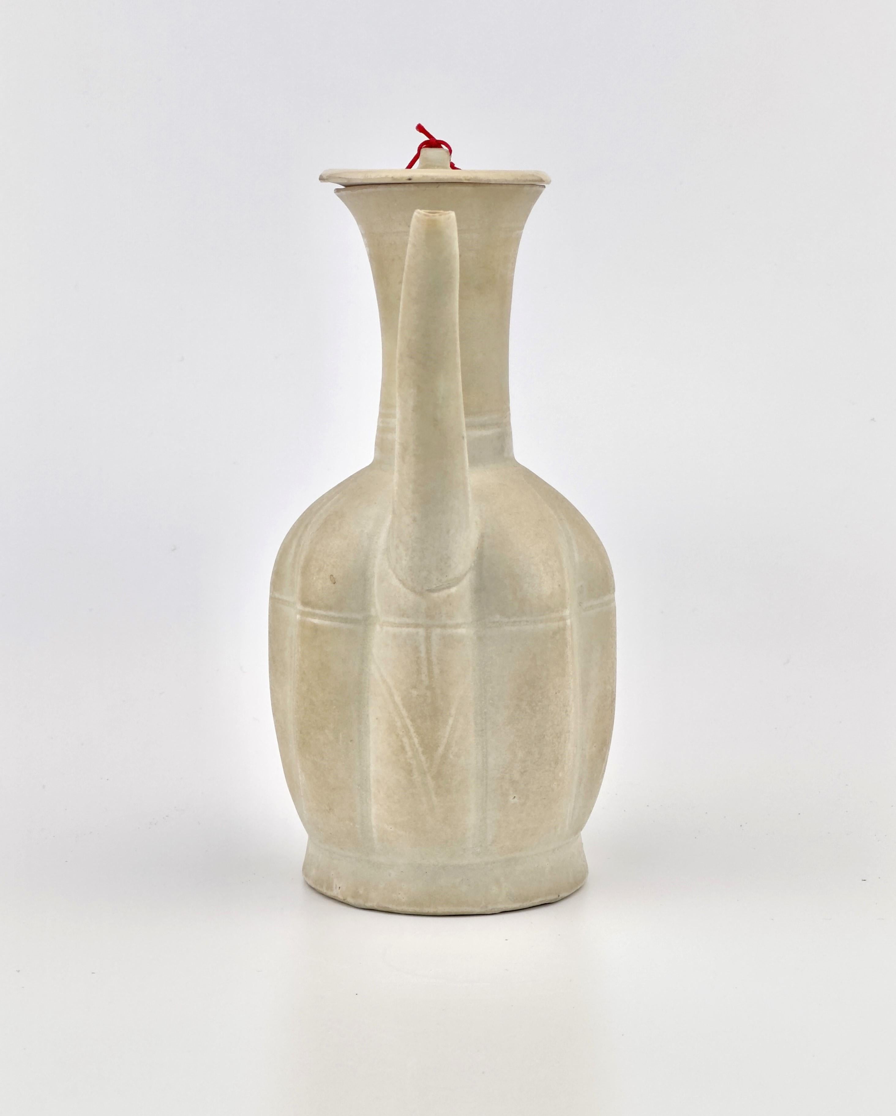 Chinese Rare Cream Glazed Ewer and Cover, Song Dynasty (960~1279) For Sale