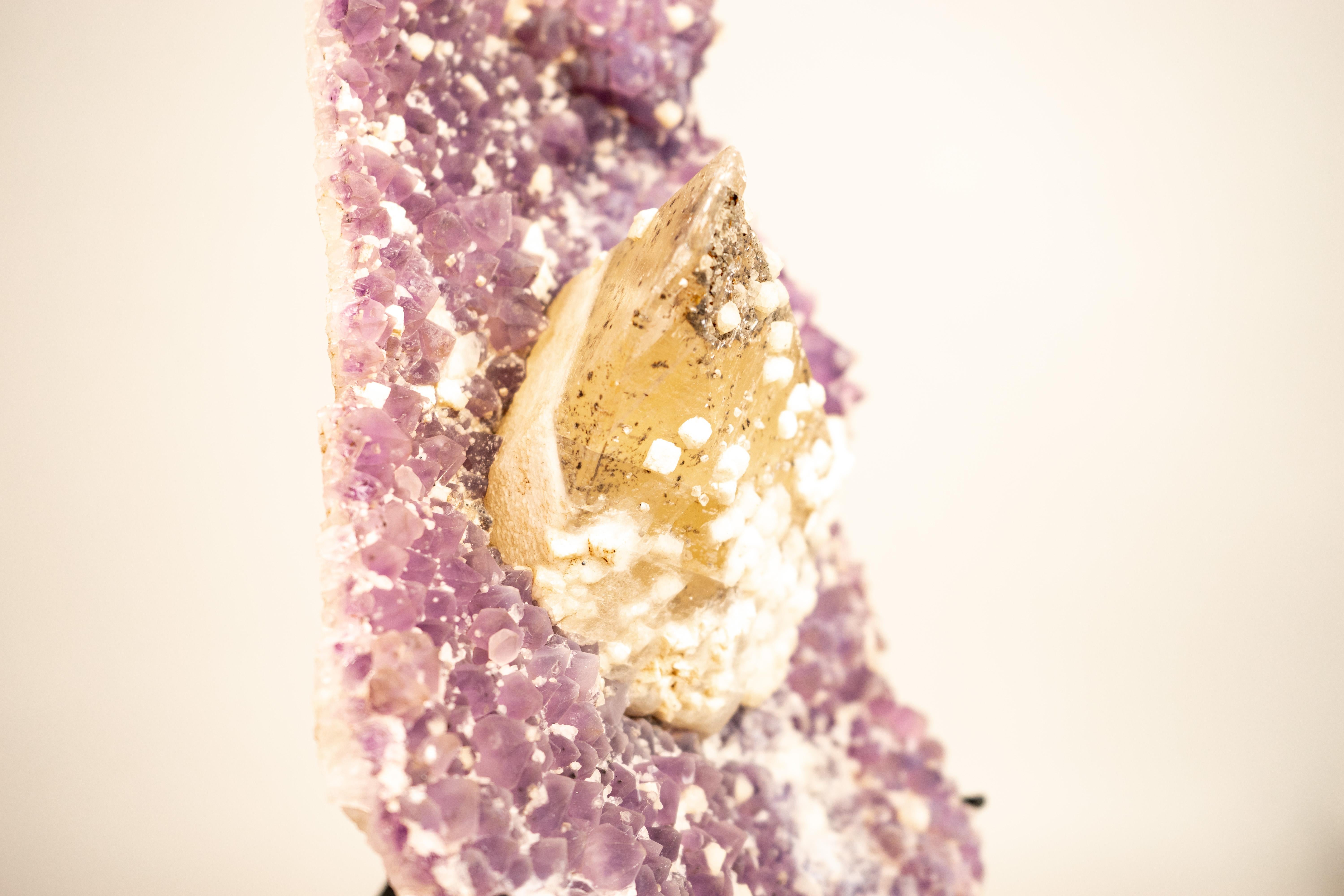 Rare Crystal Calcite on Lavender Amethyst Cluster In New Condition For Sale In Ametista Do Sul, BR