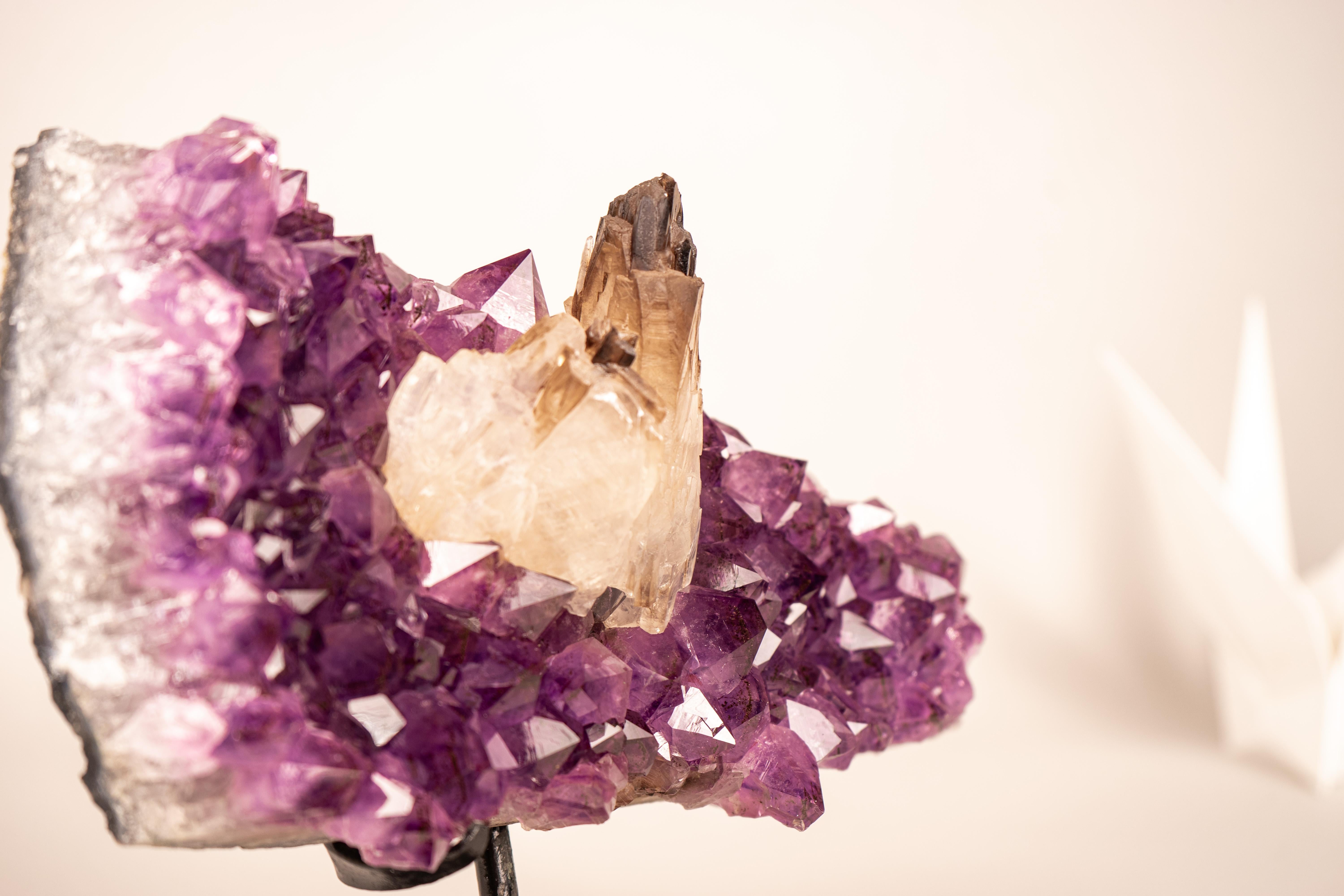 Rare Crystal Smoky Calcite on Deep Purple Amethyst Cluster in vendita 4