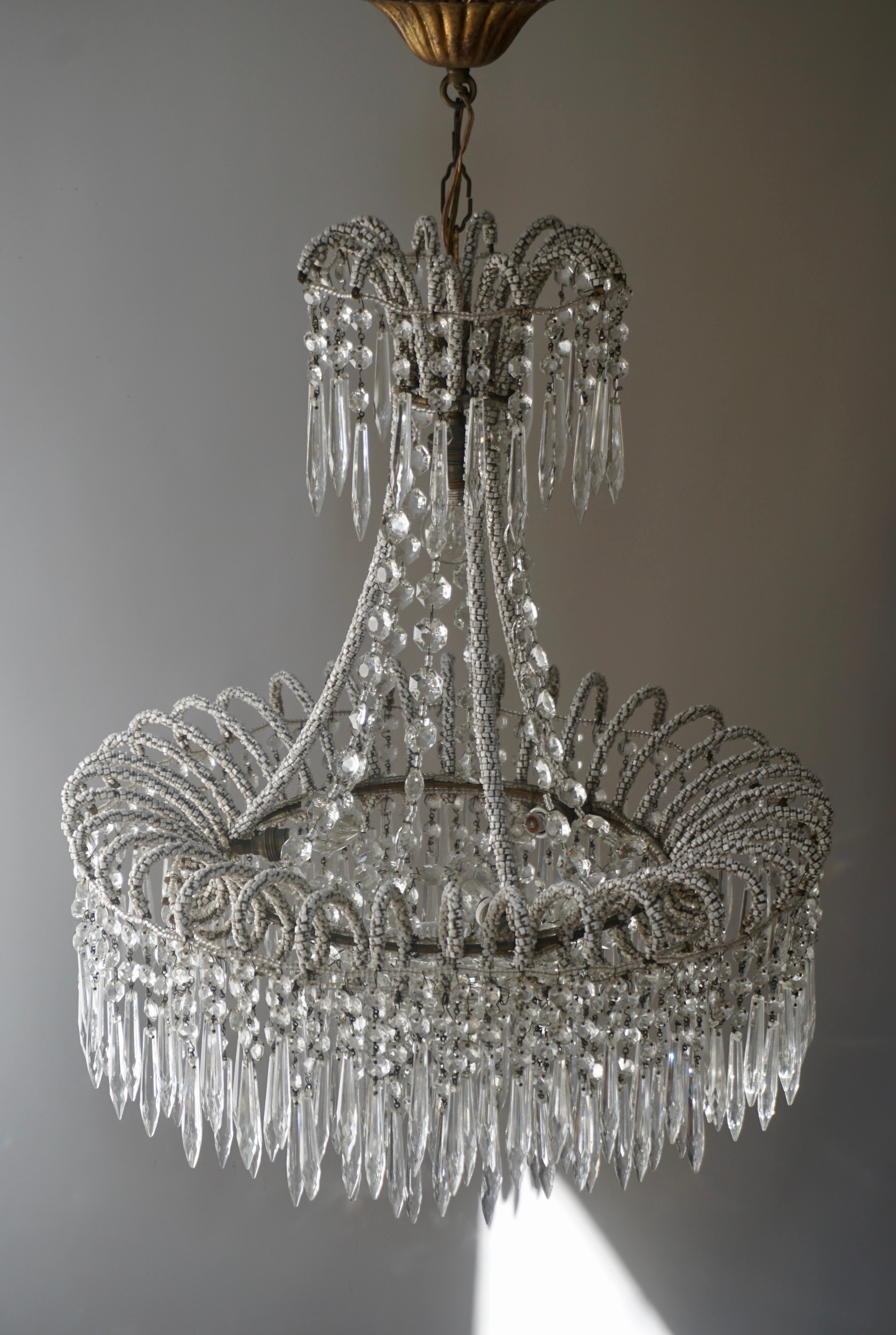 Rare Crystal Waterfall Chandelier Covered with Thousands White Murano Glasses In Good Condition For Sale In Antwerp, BE