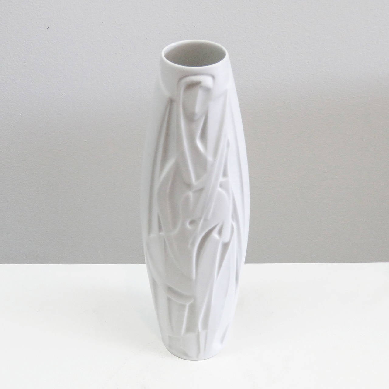 Rare Cuno Fischer Vase 'The Lute Player', 1970 In Excellent Condition In Los Angeles, CA